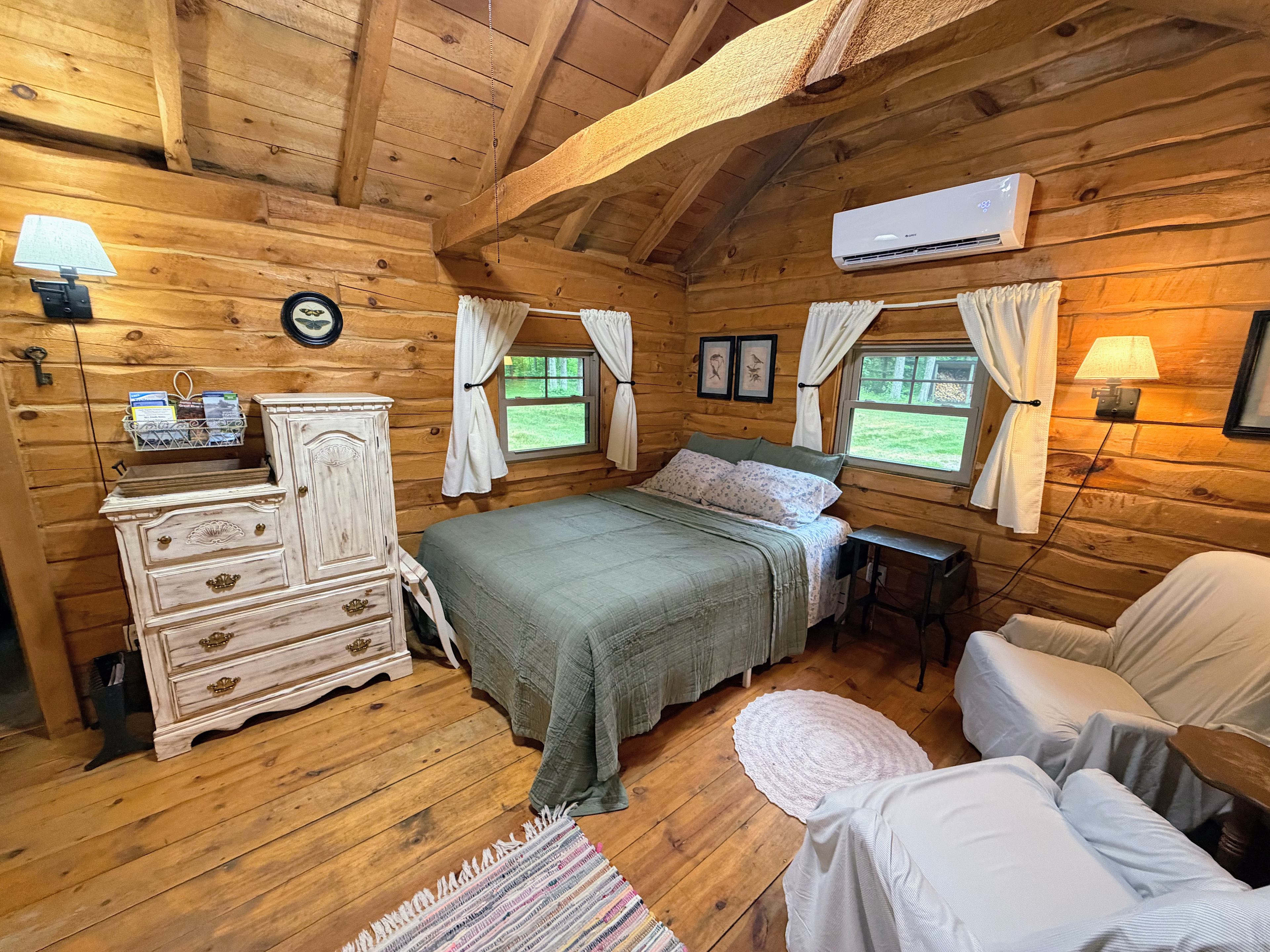 Cabin on Shipman Lake