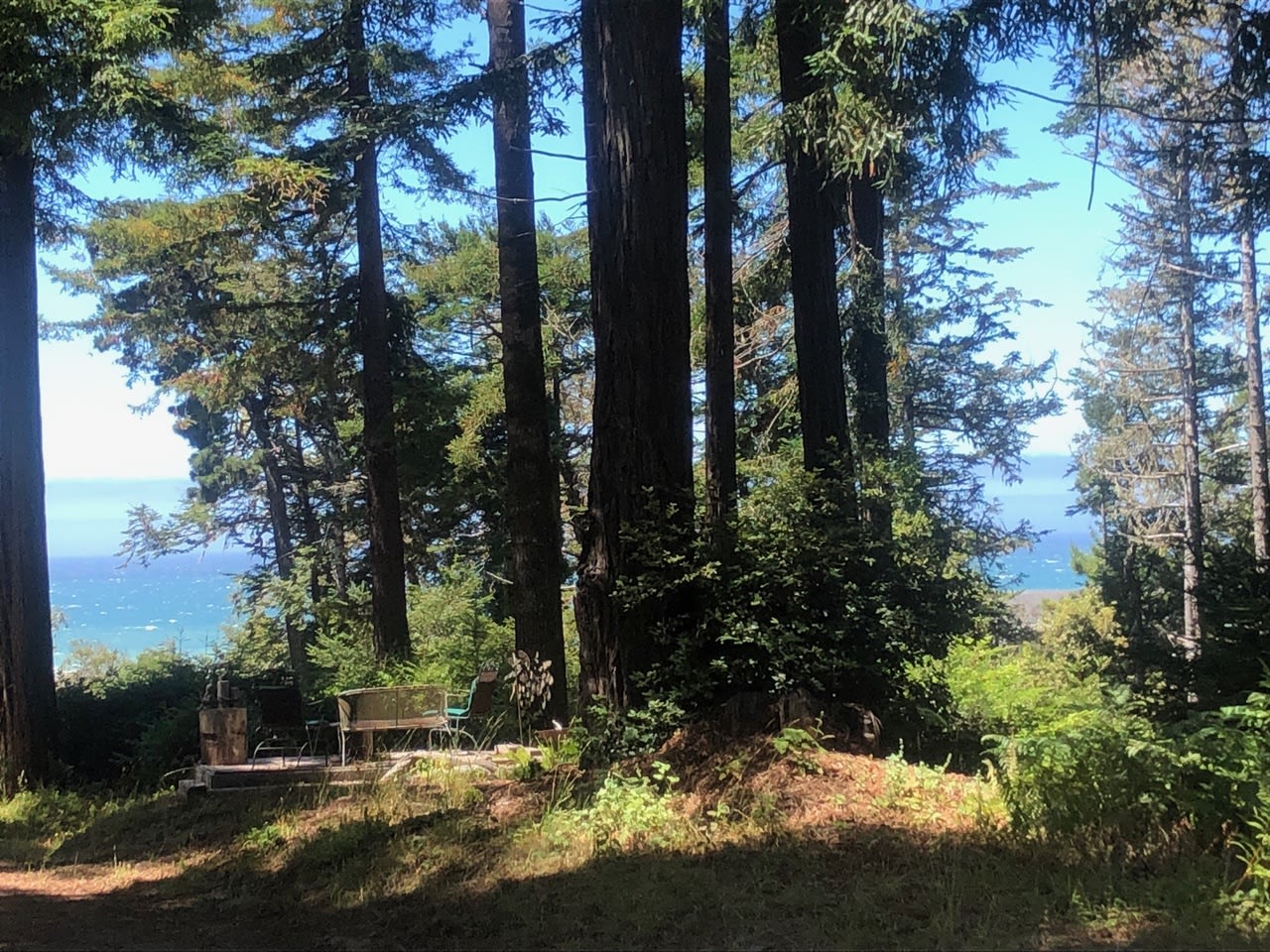 Ocean view from the viewing deck, down below the campsites.