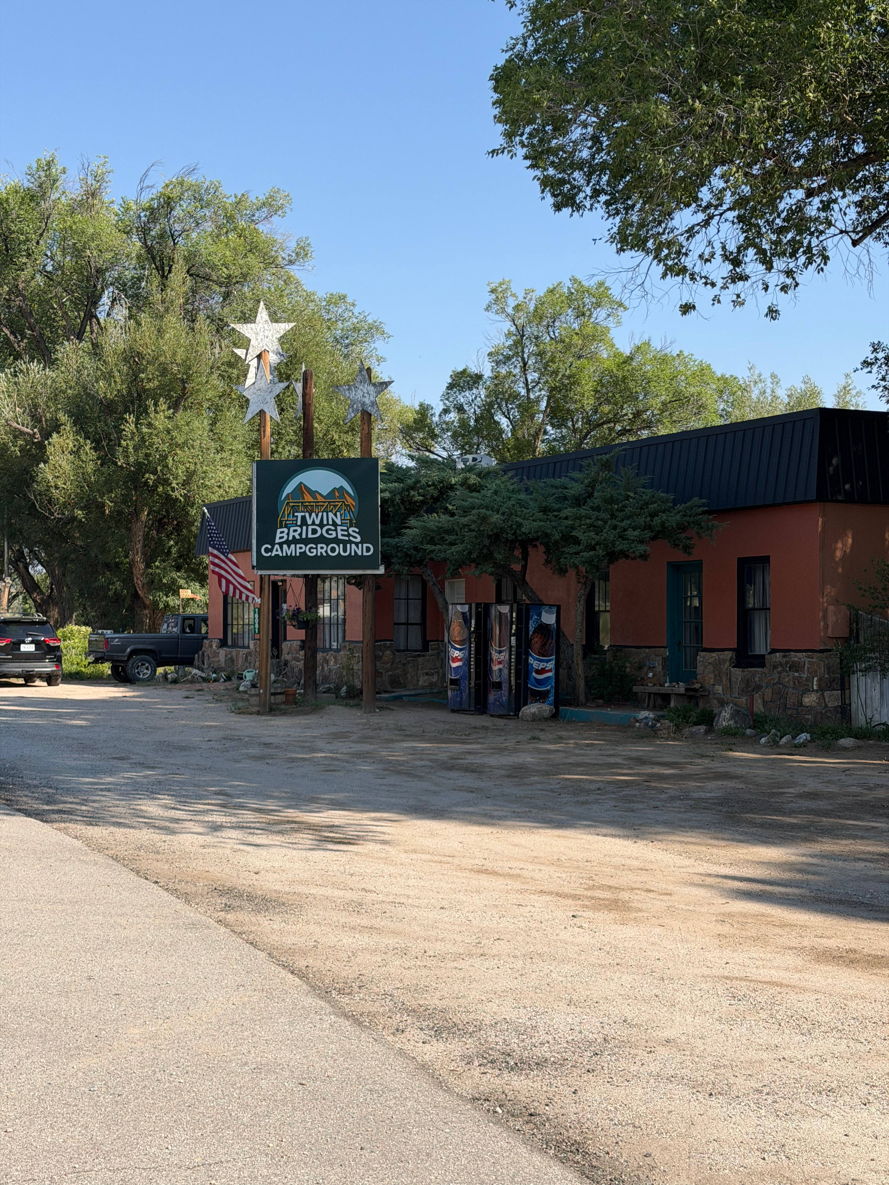 Twin Bridges Campground