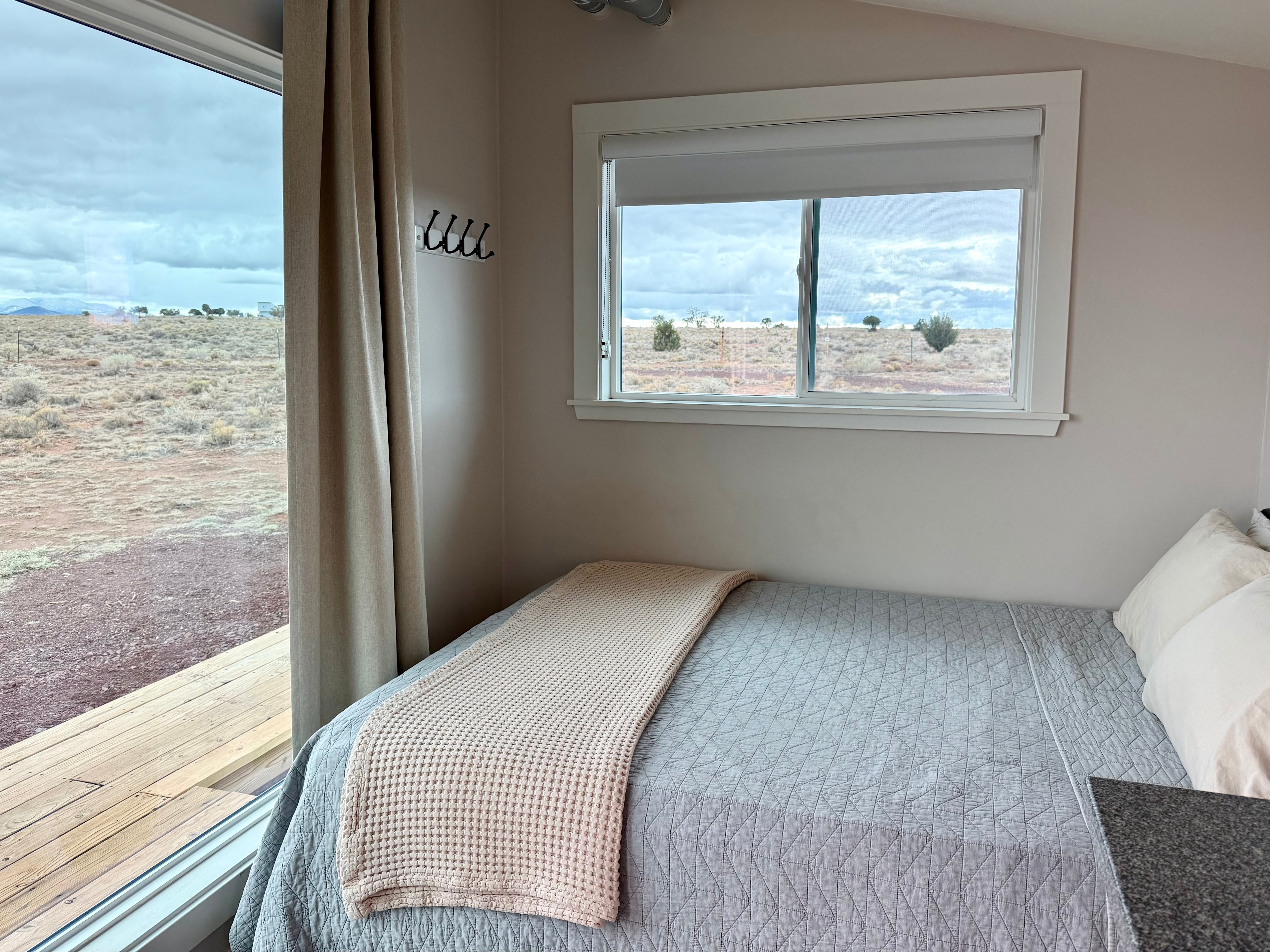 Queen size bed with Nectar mattress 