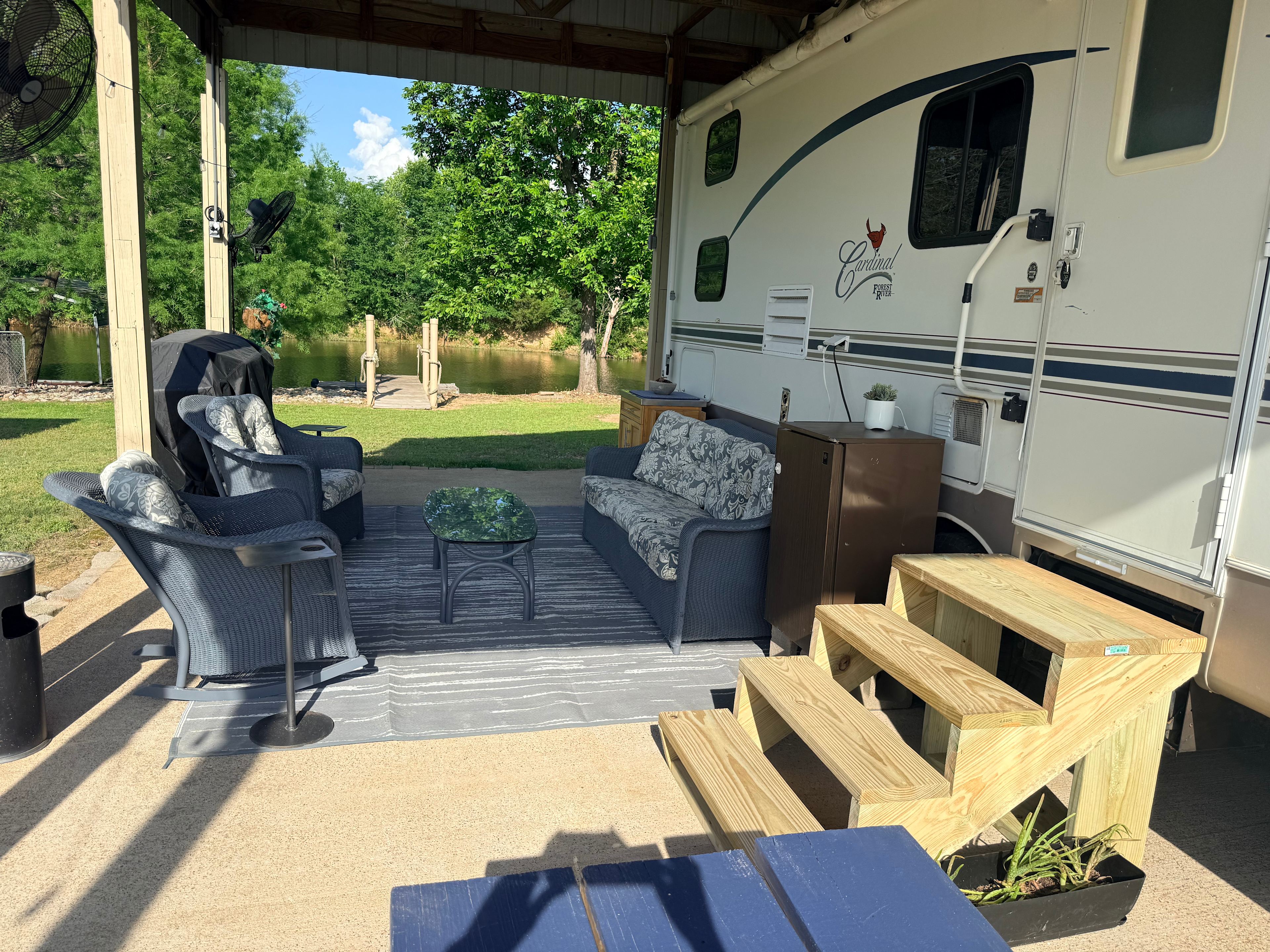 Whites creek Hideaway B
