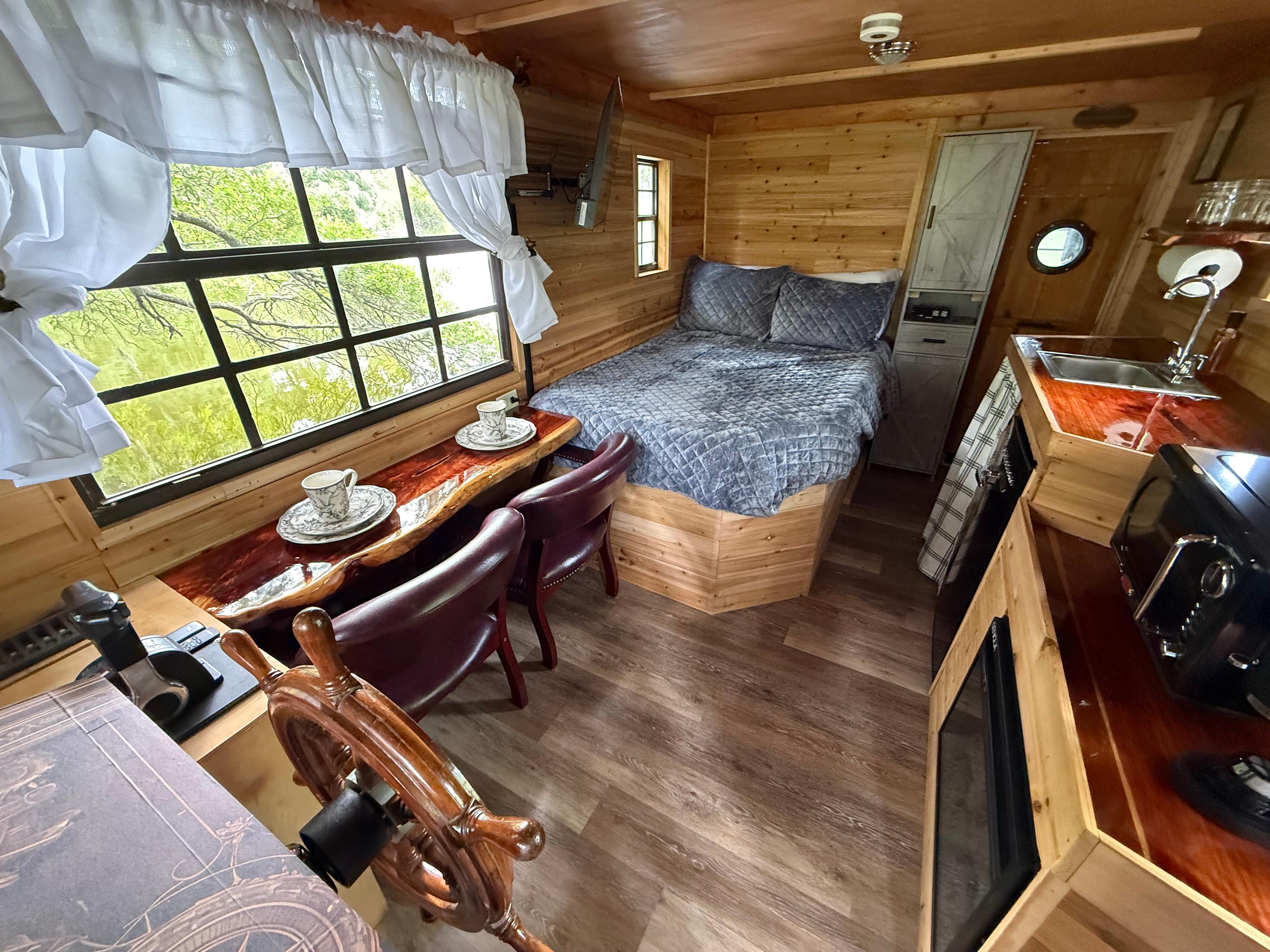 Secret Cove Cabin Boat