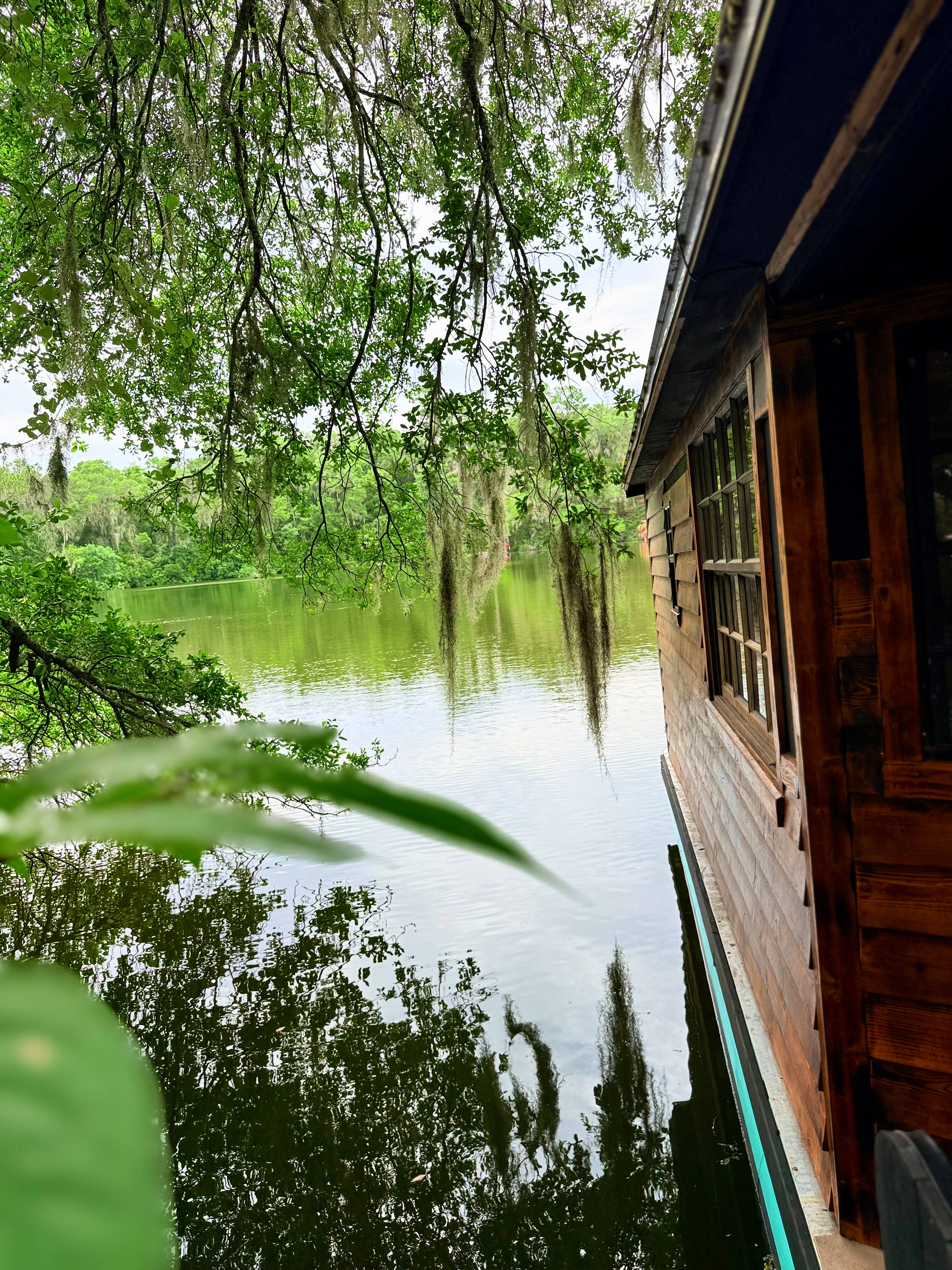 Secret Cove Cabin Boat