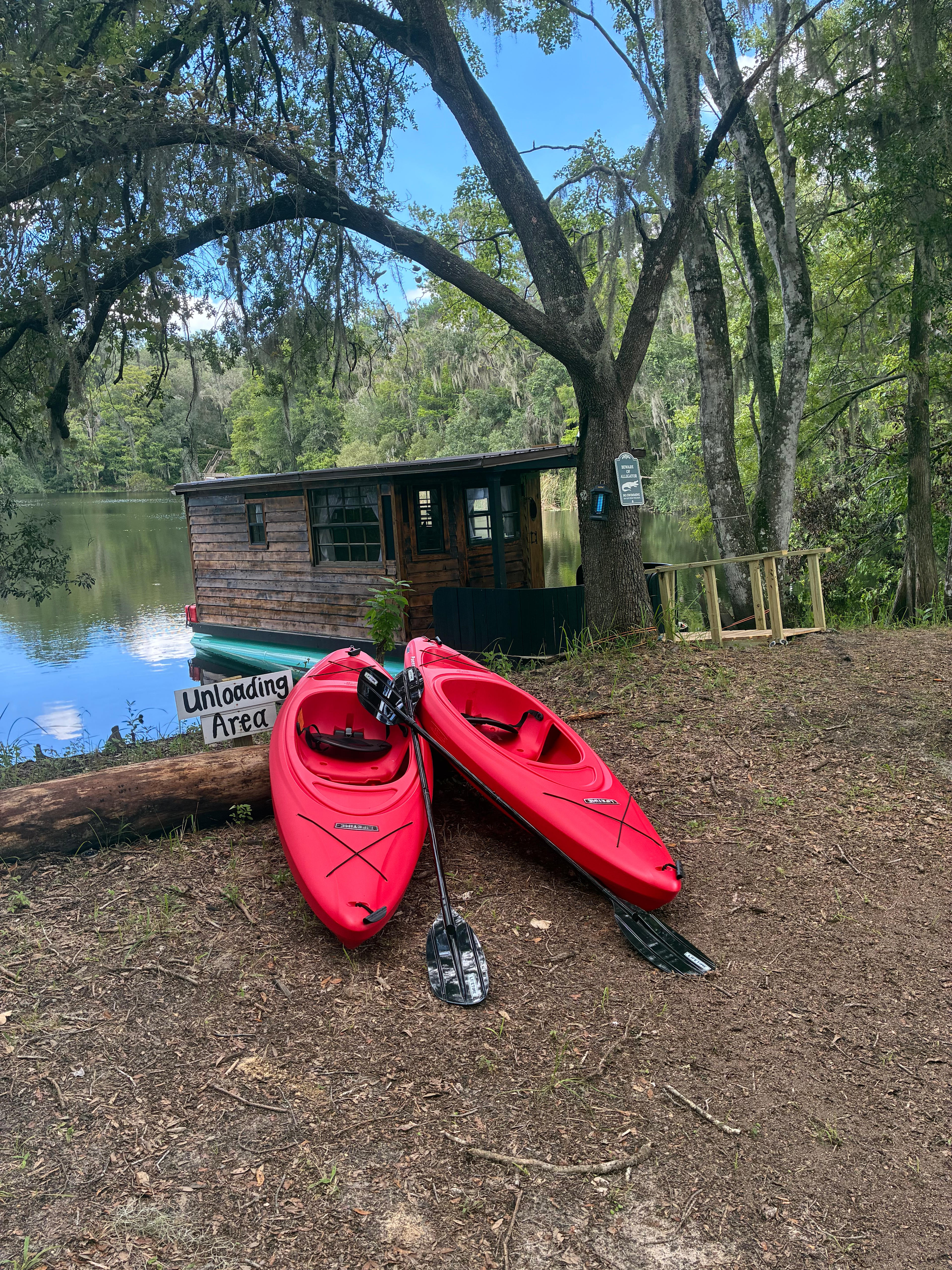 Secret Cove Cabin Boat