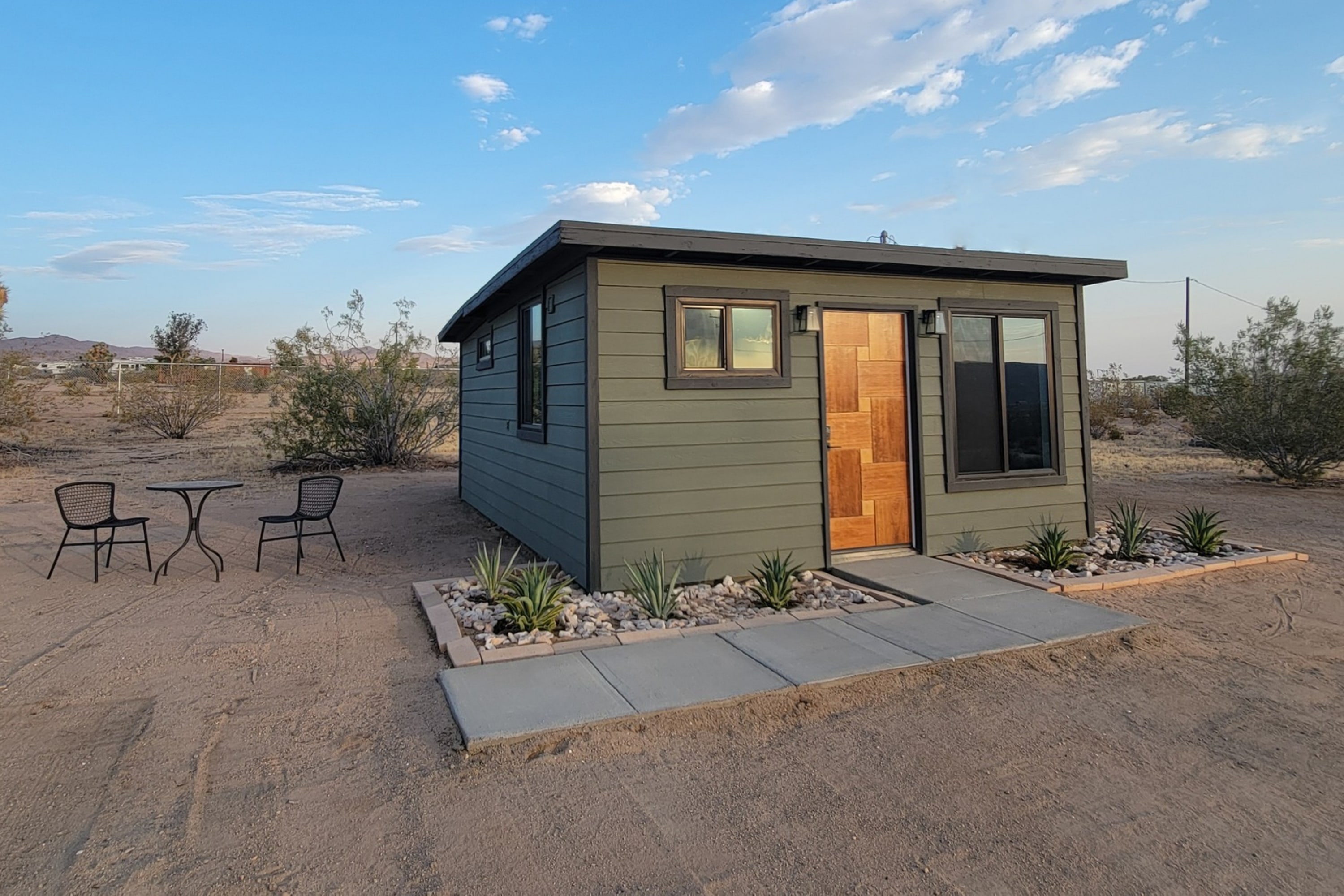 Jack Rabbit Slim / Joshua Tree Tiny House