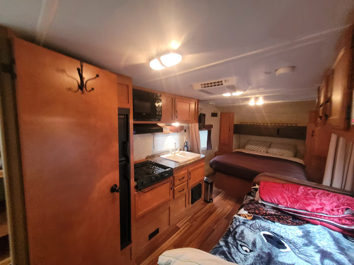 Poplar's Lake Life Resort and Campground