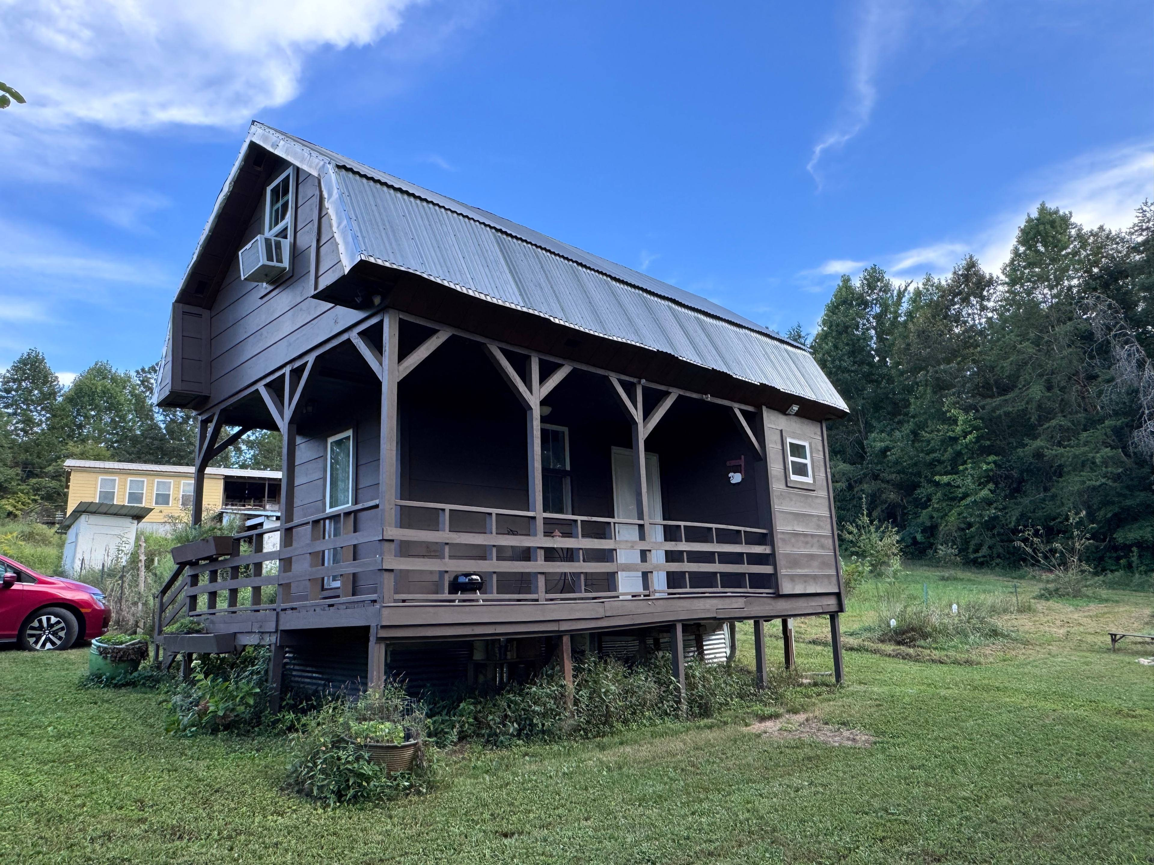 Little Barn Cabin At Fowl Territory