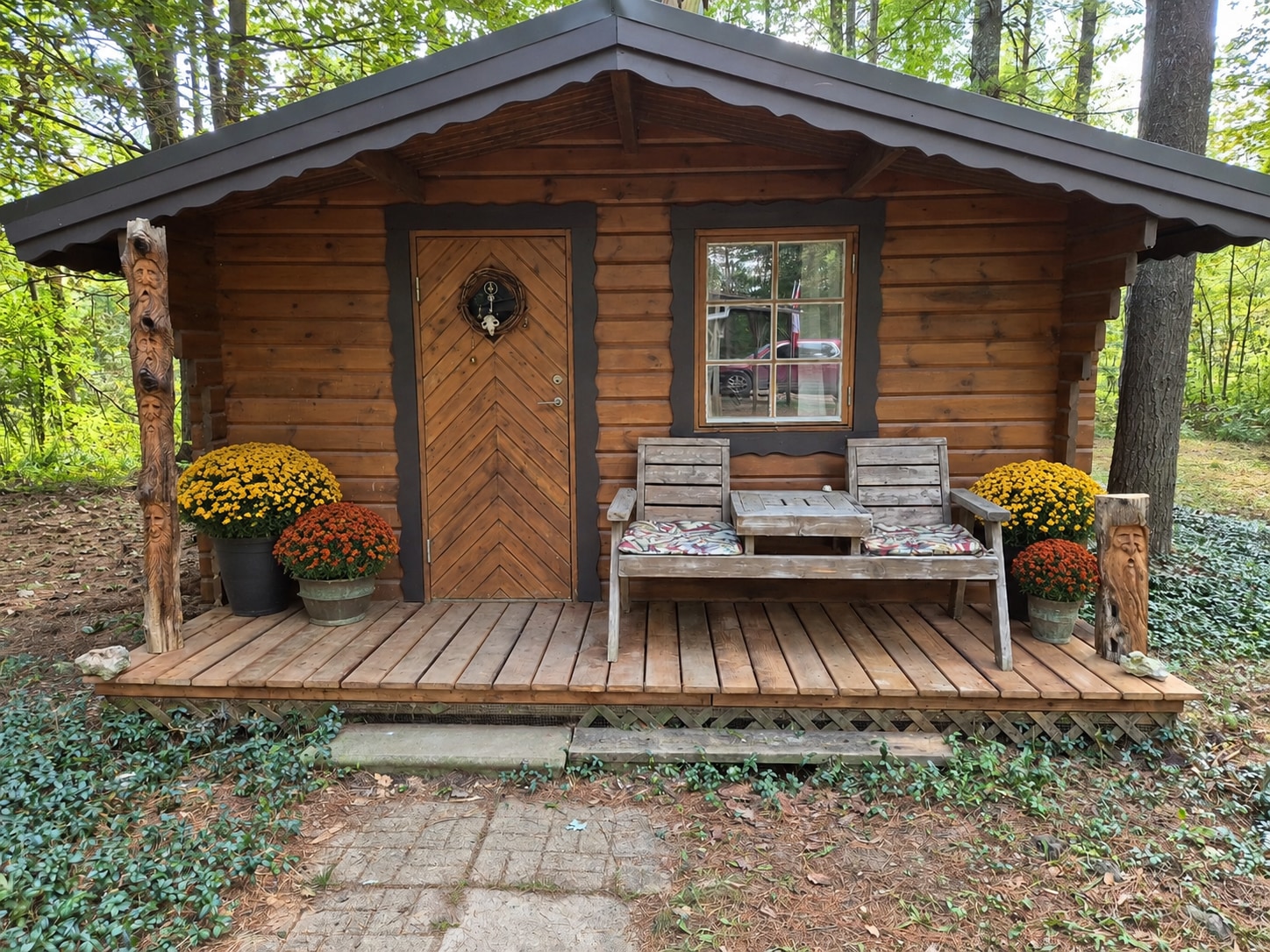 Raven Hollow - Woodland Retreat