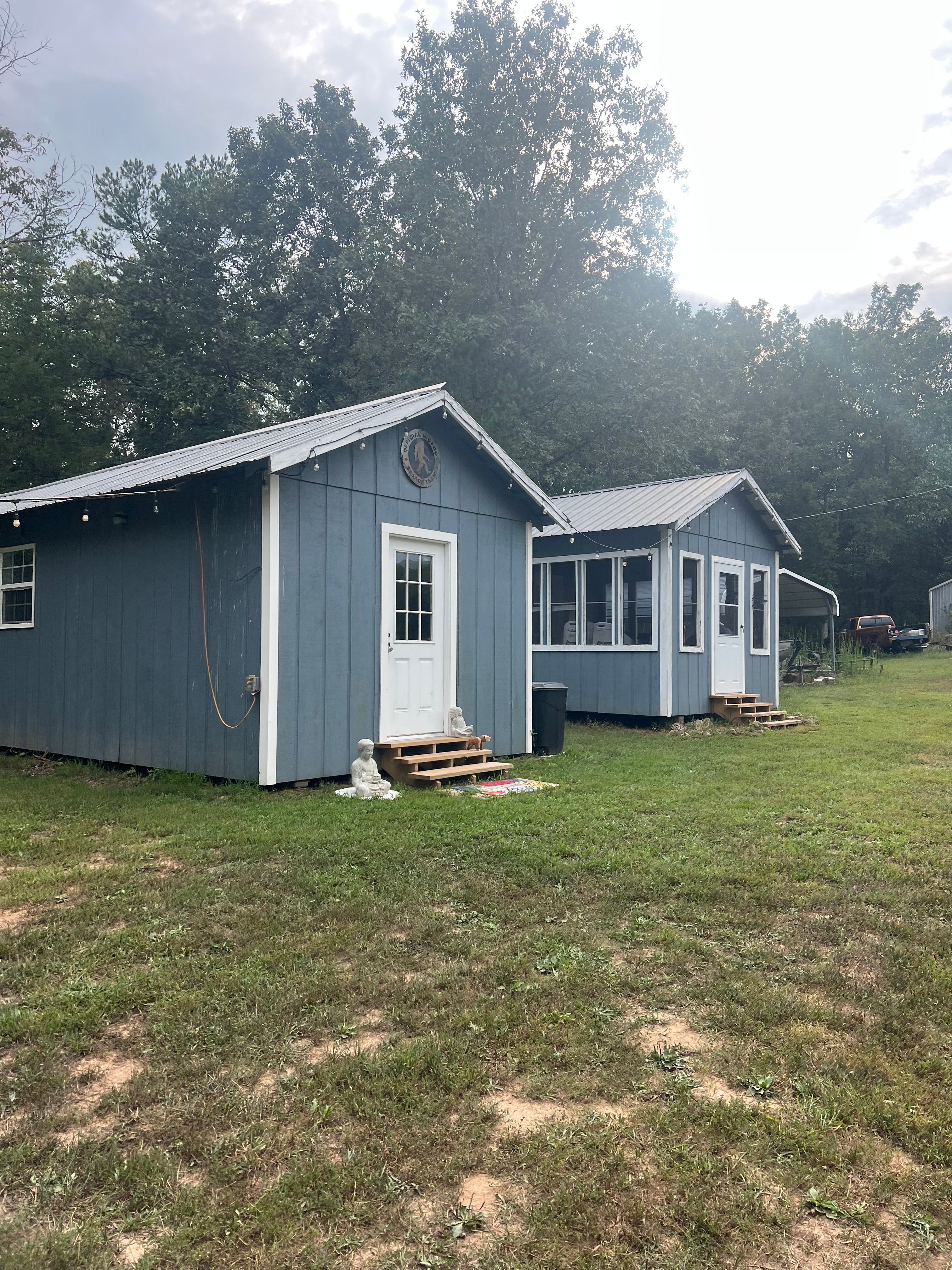 Small lodge near Tipi