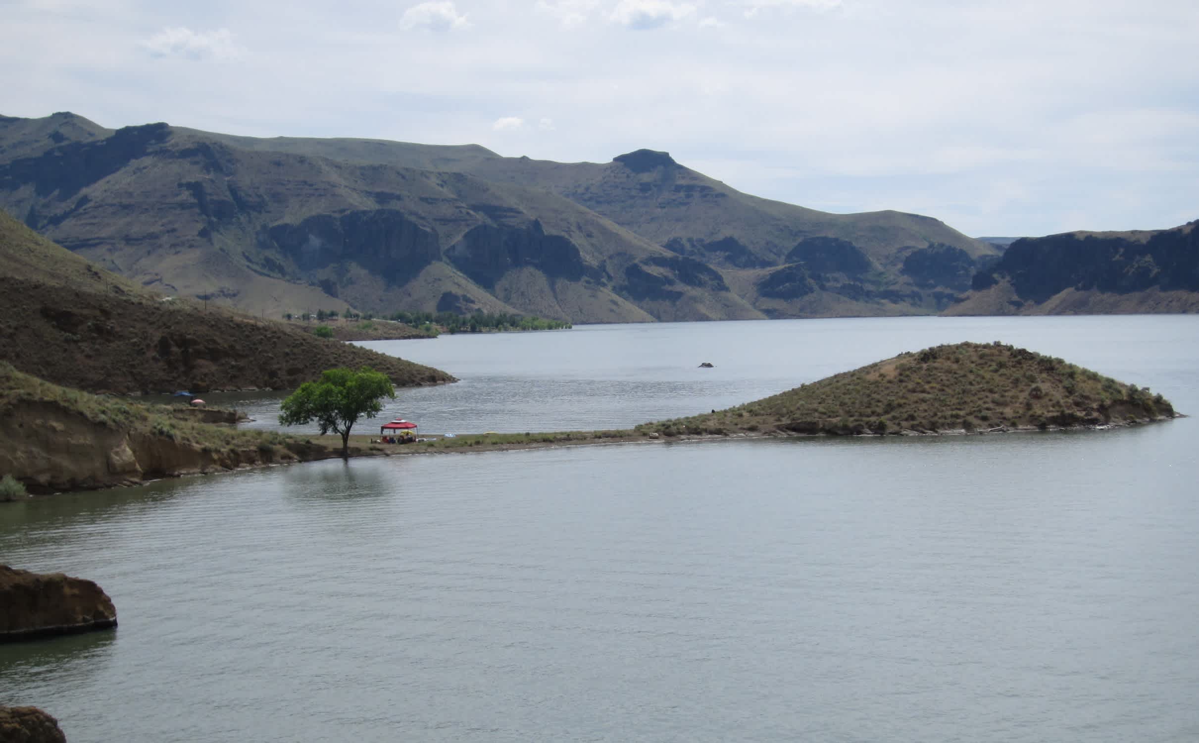 Lake Owyhee State Park
