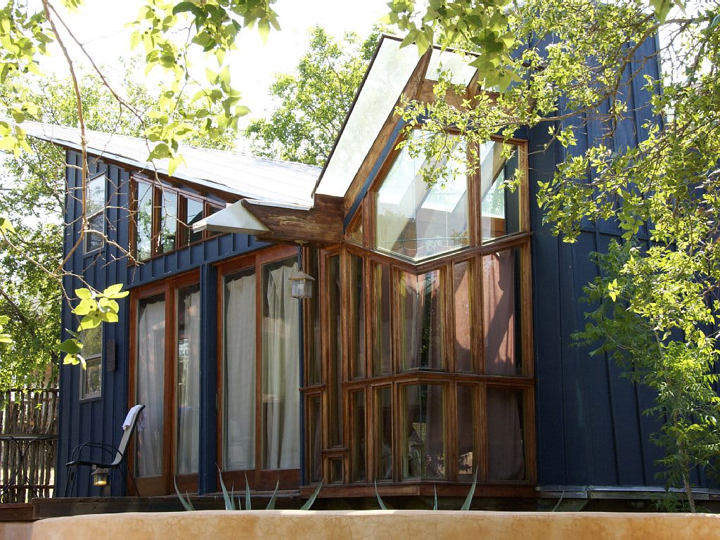 Front of epic eco-cabin!