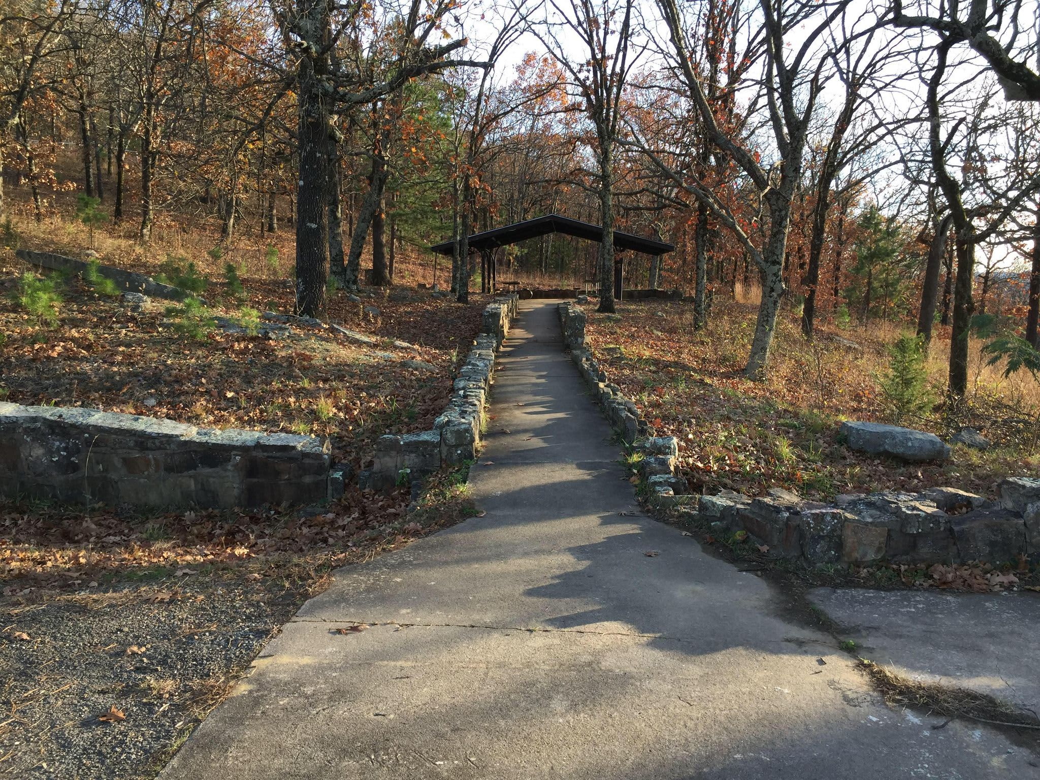 Nice pathway leading to the site.