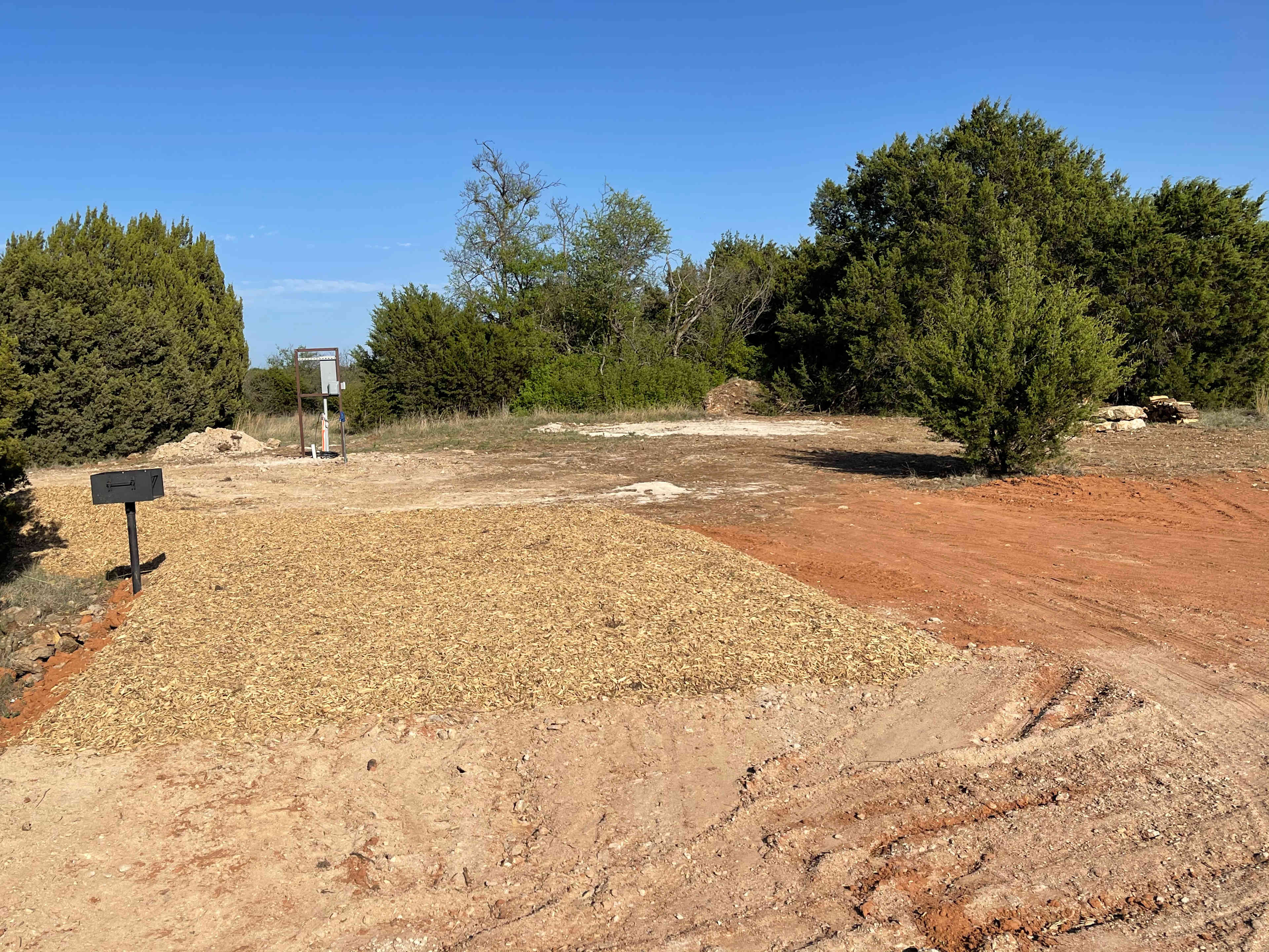 Lake Godstone™ Lodging and Camping