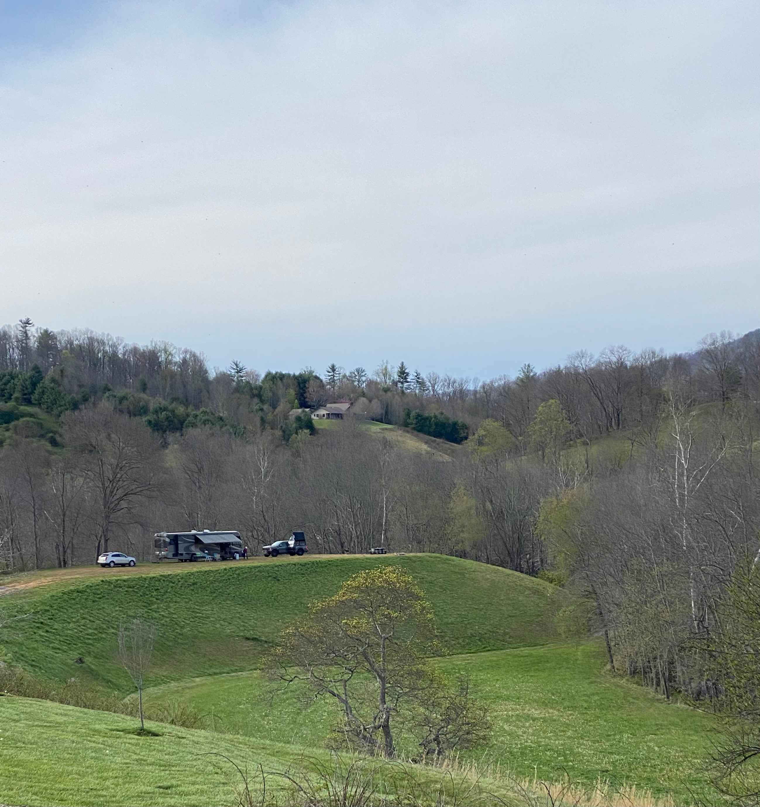 The Knoll offers loads of space and views of the river and pastures. Easy in and out too!