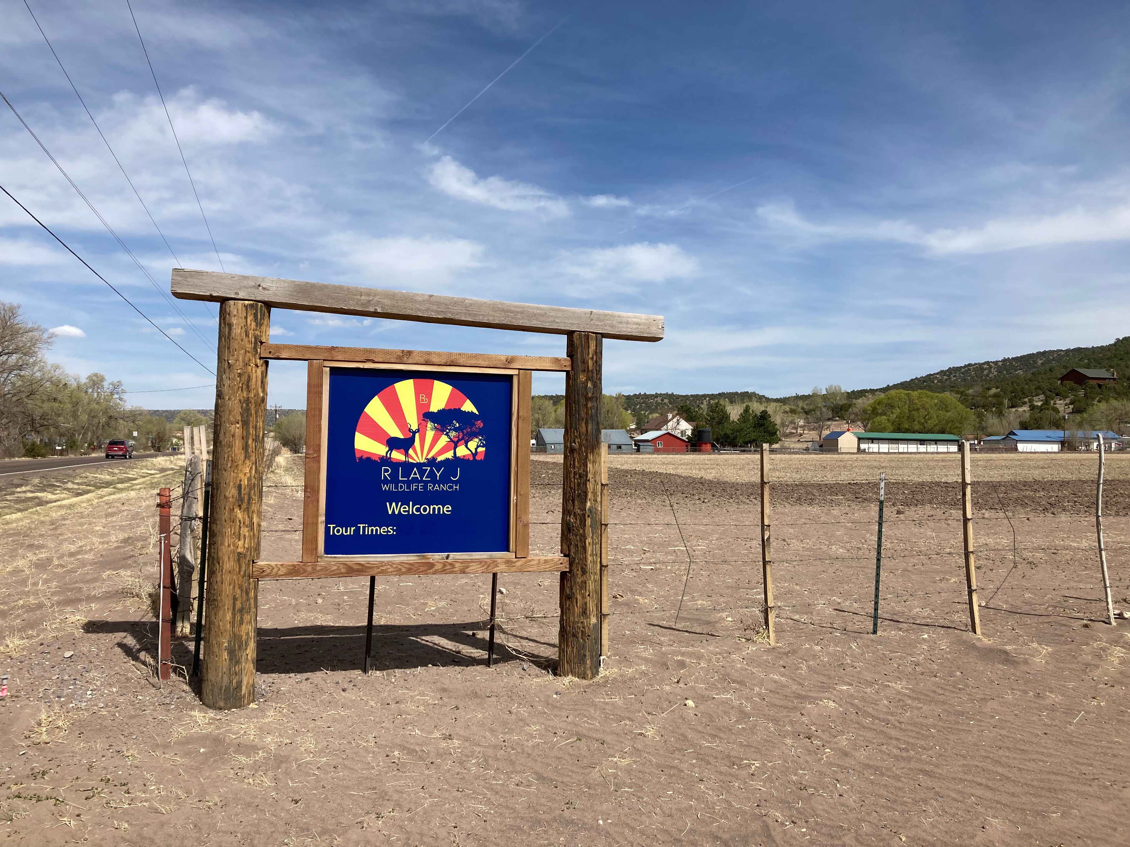 Wildlife Zoo in Eagar nearby