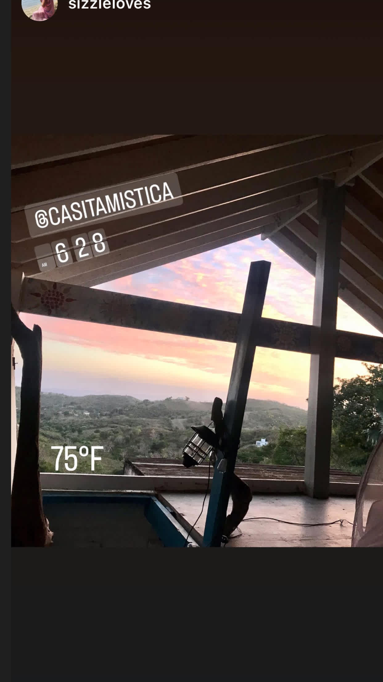 Casita Mística: Off-Grid Caribbean
