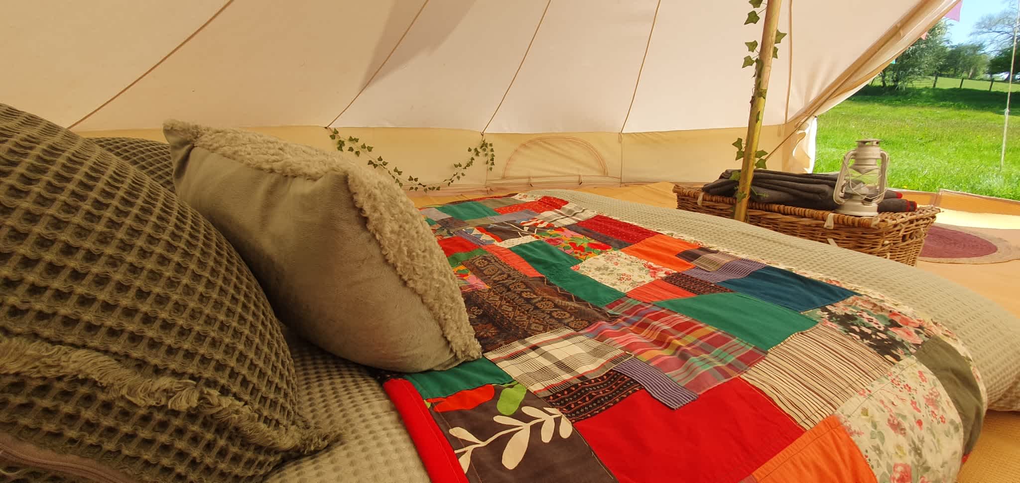 Bed linen is provided for the double futon. (Please note, bedding is not provided for the additional inflatable mattresses.)