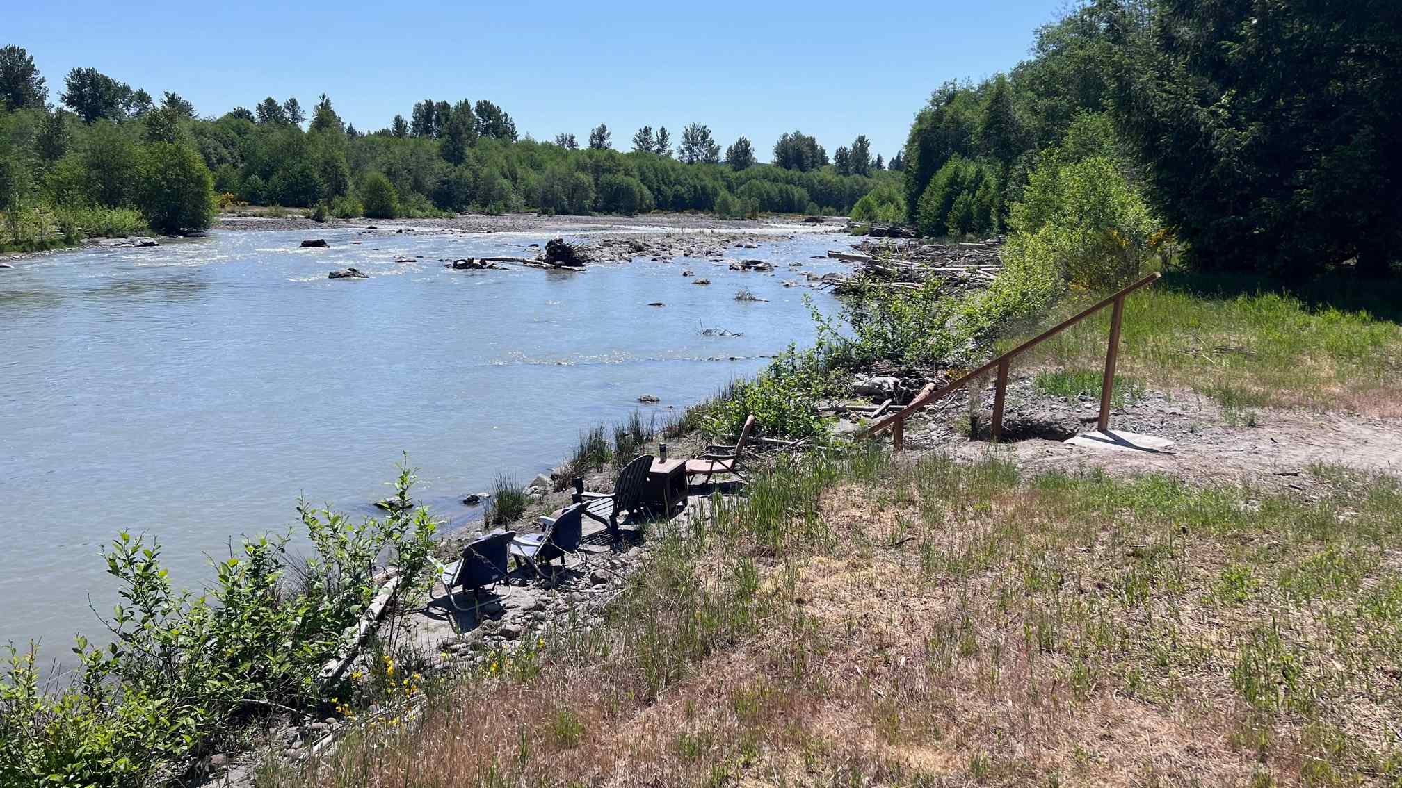 Otter Pond Riverfront Getaway