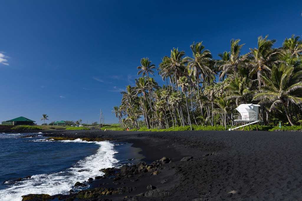 Punalu'u Beach Park