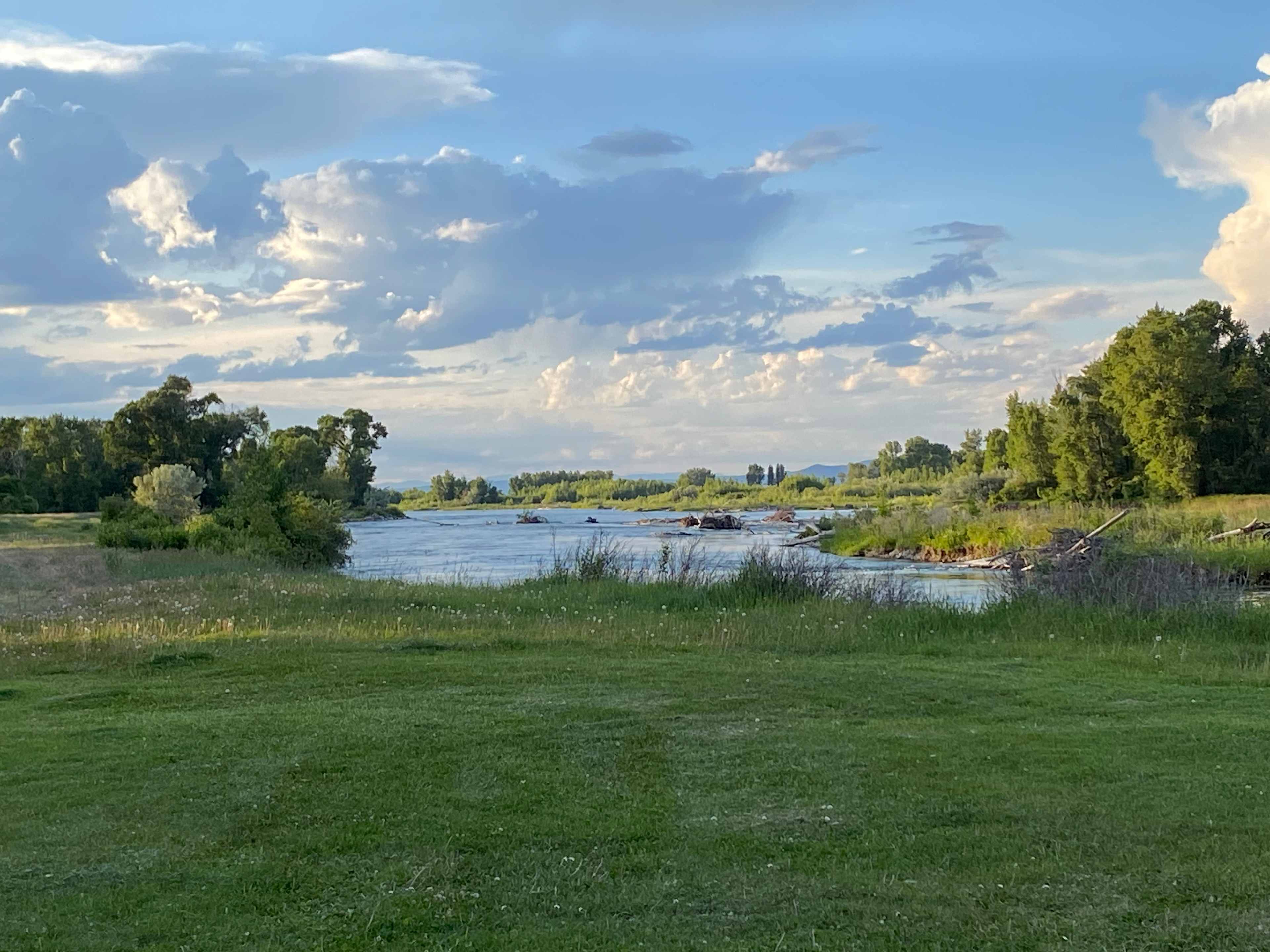 Riverside Retreat-Rigby