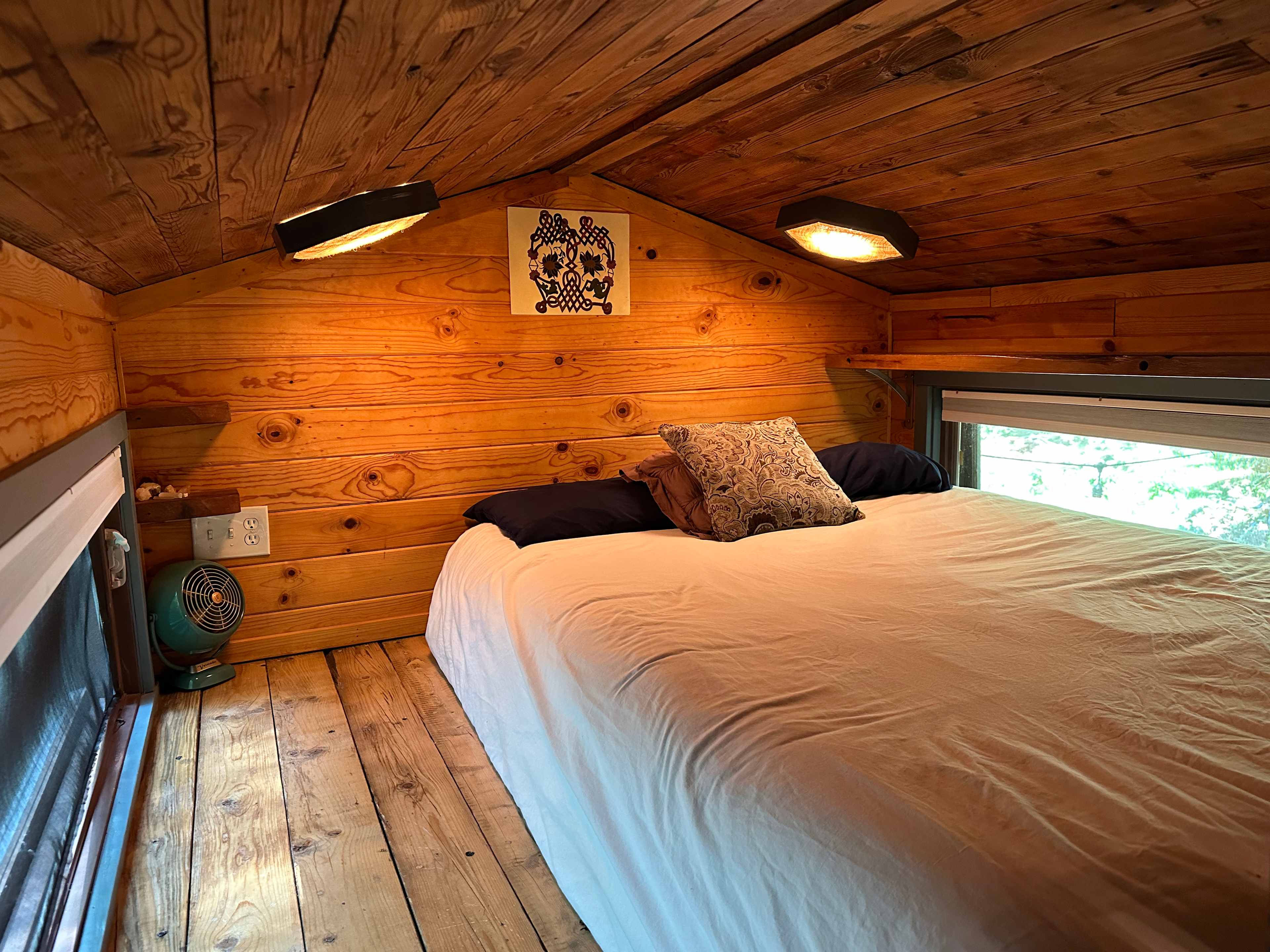 Pink Fox Cove Cabin