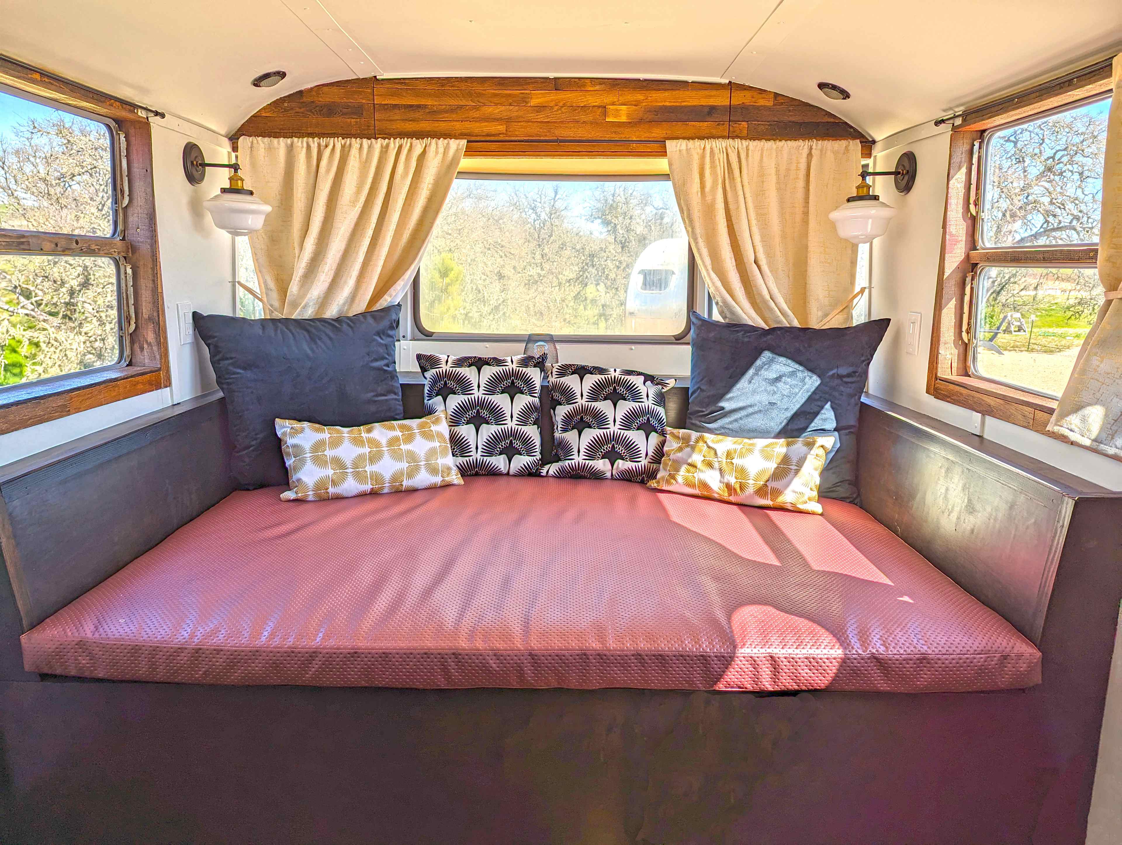 Vinyl Vineyards Glampground