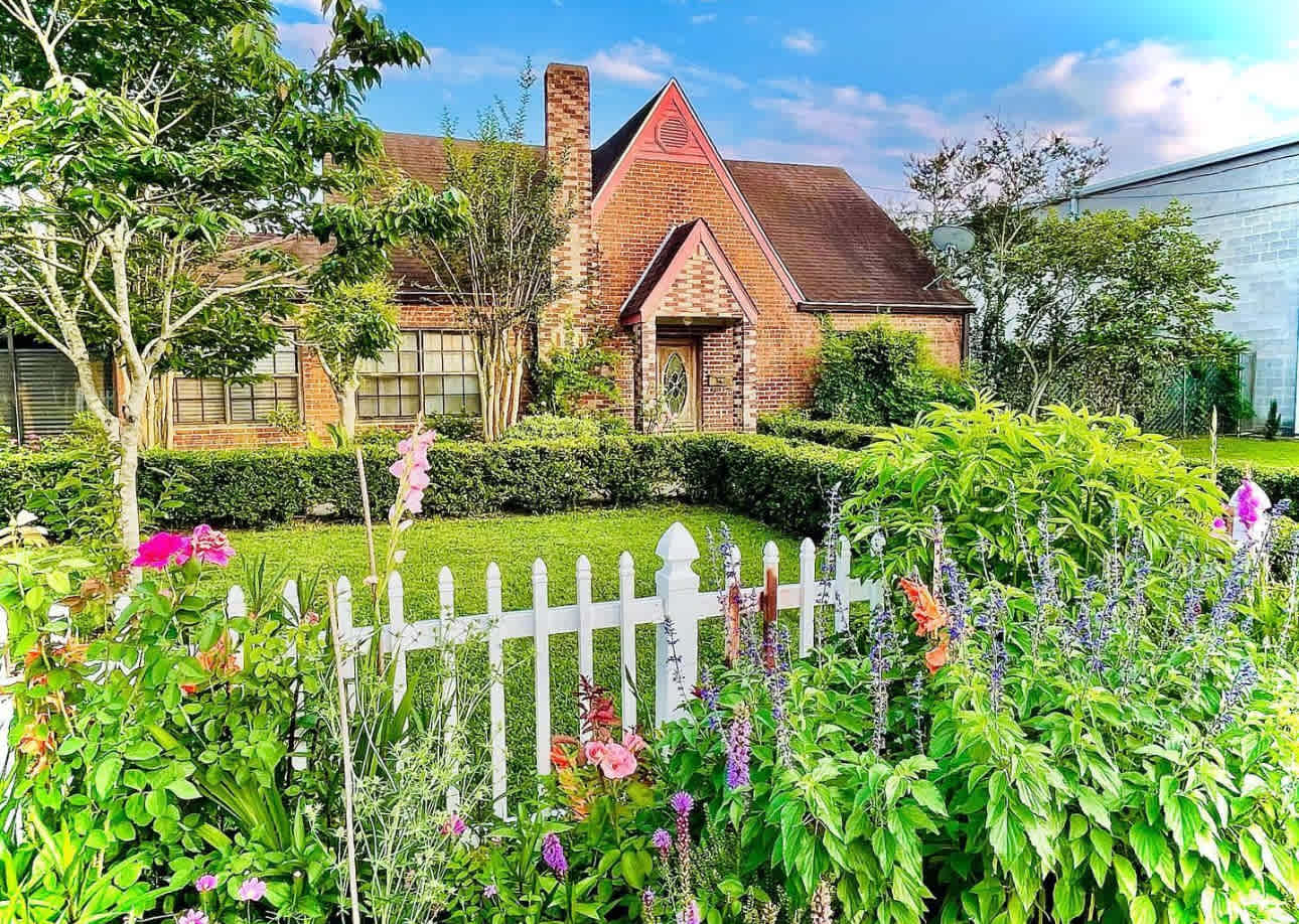Cottage in Front of the property