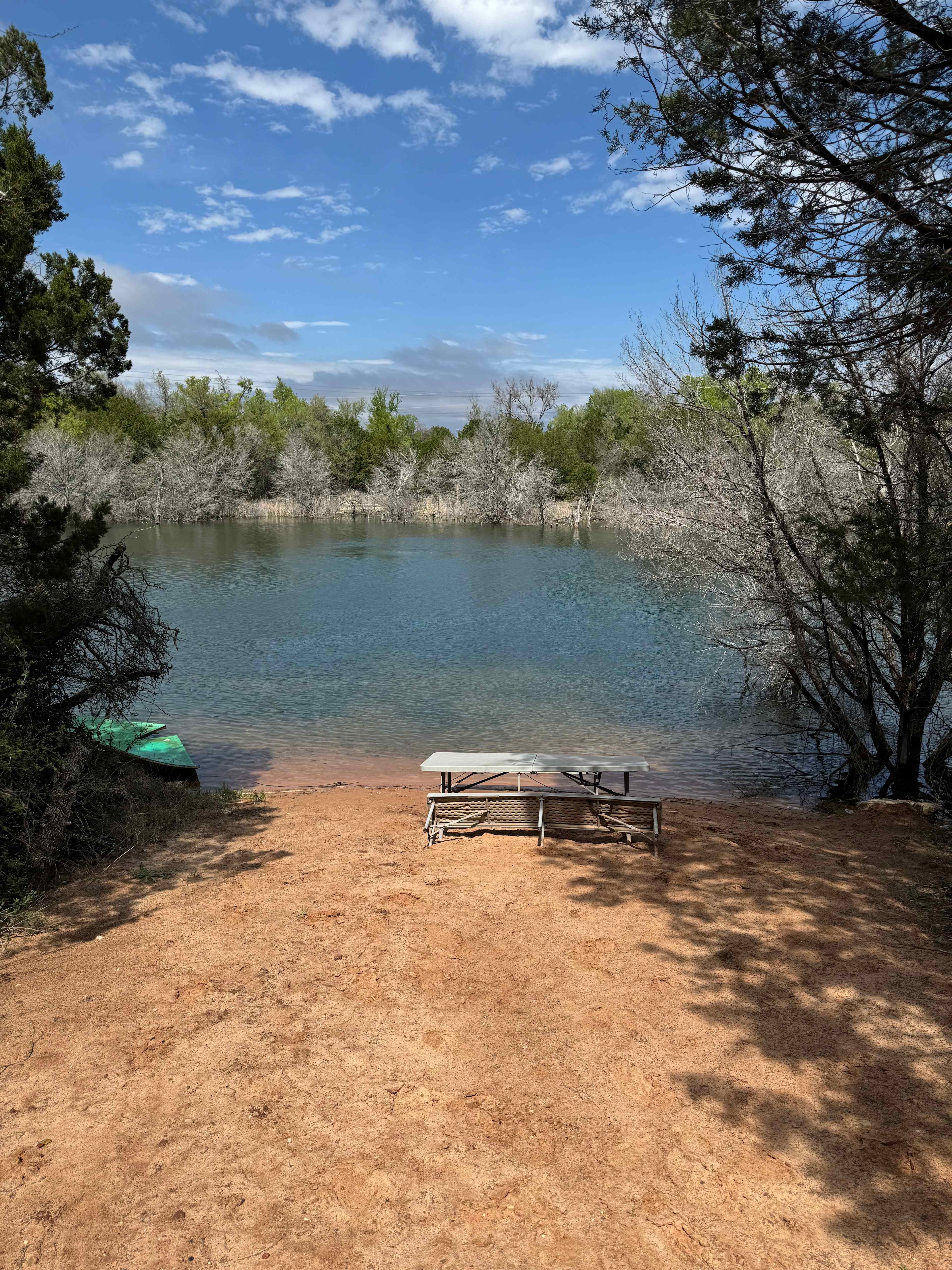 Lake Godstone™ Lodging and Camping