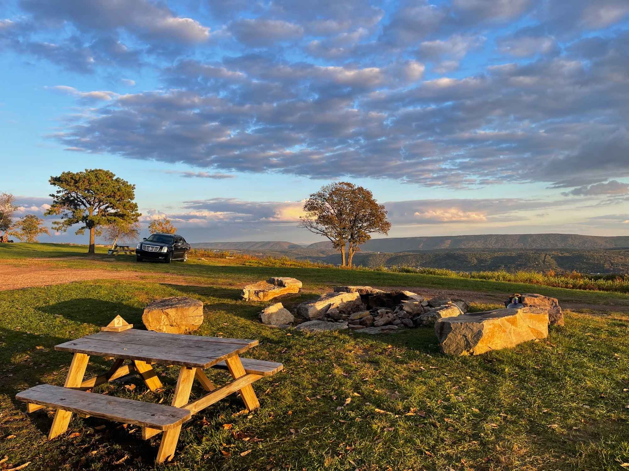100 Mile View Camping