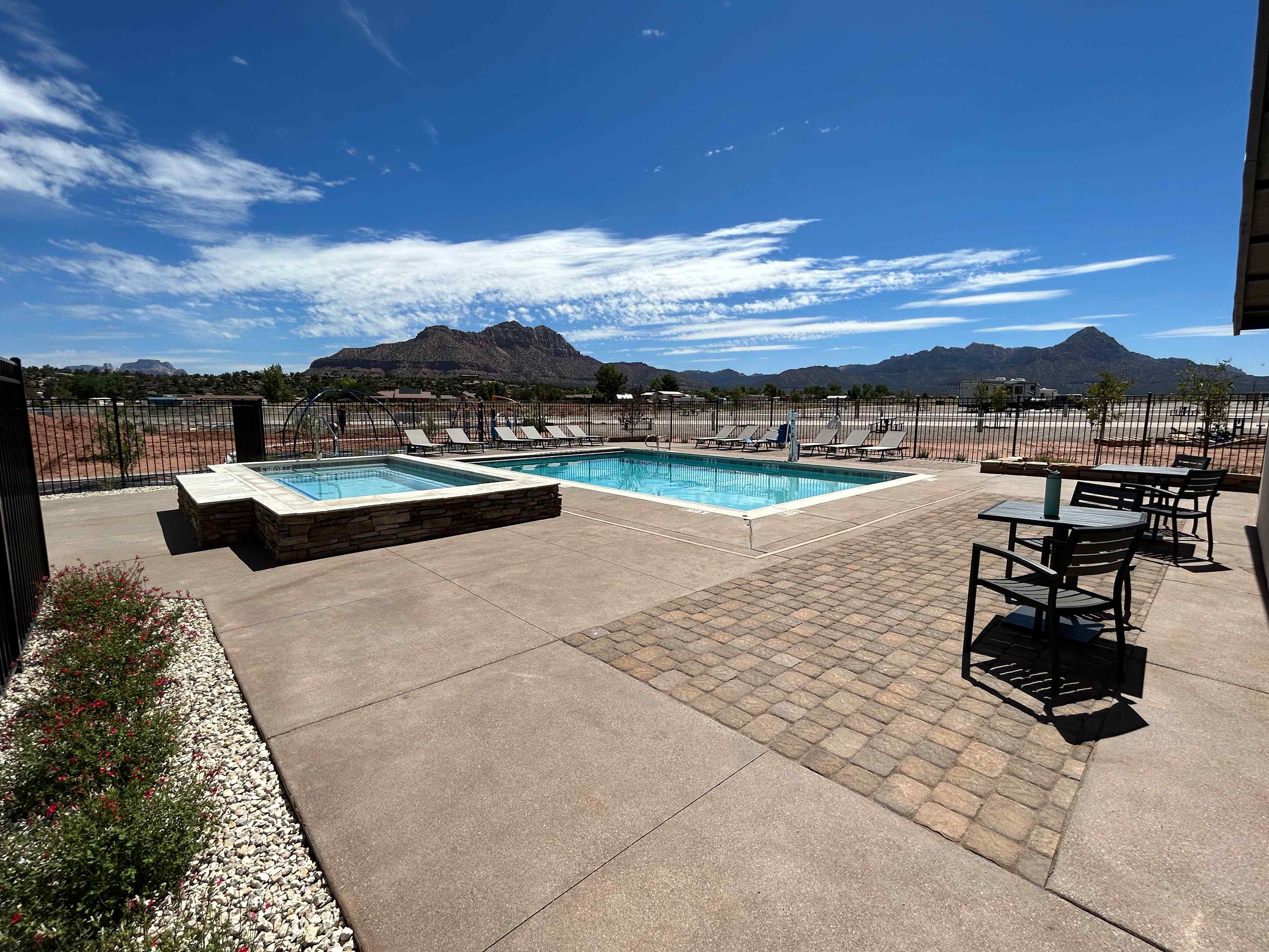 Unique 2 Bedroom on back of Zions