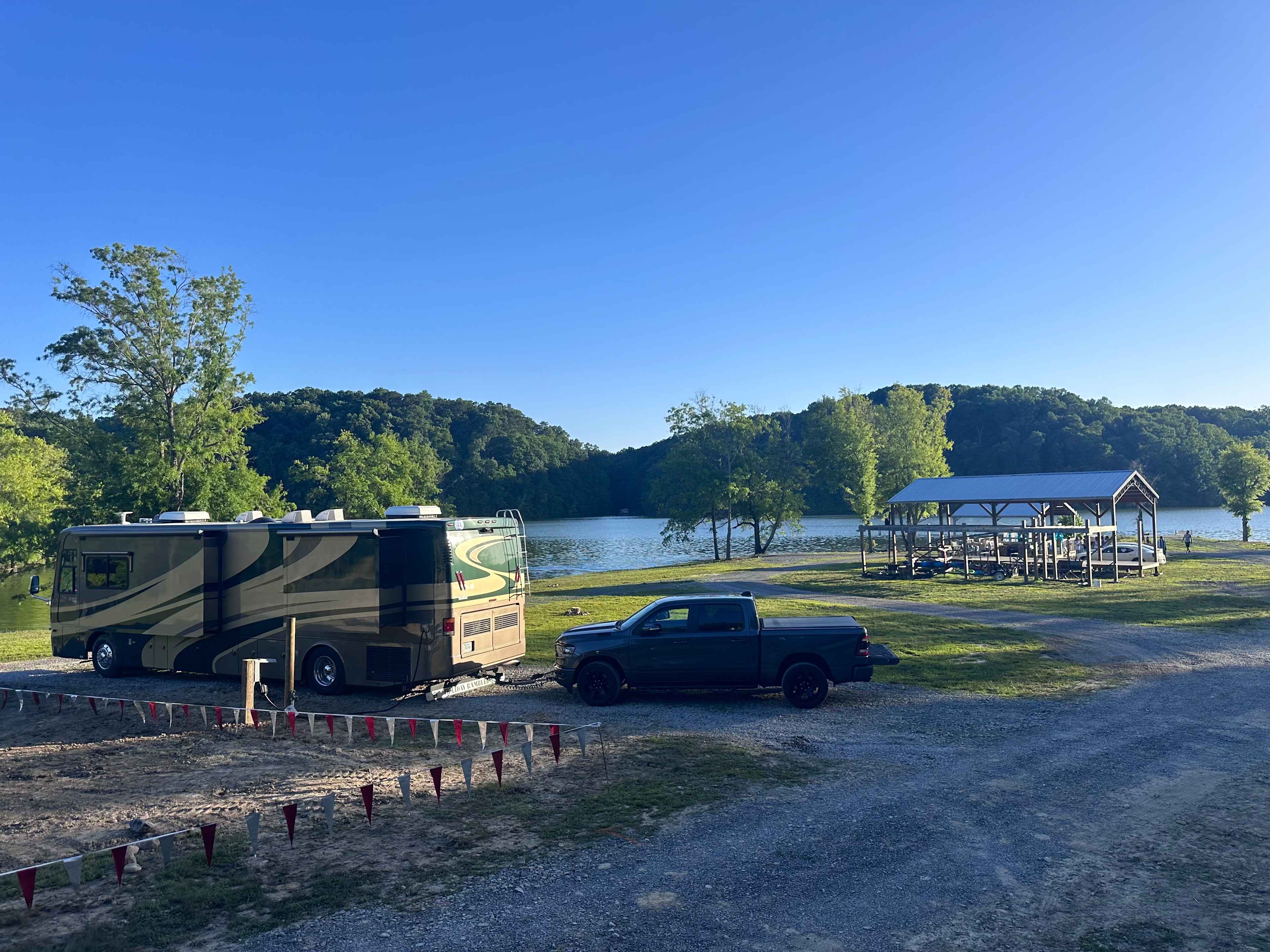 LAKESIDE GETAWAY ON DOUGLAS