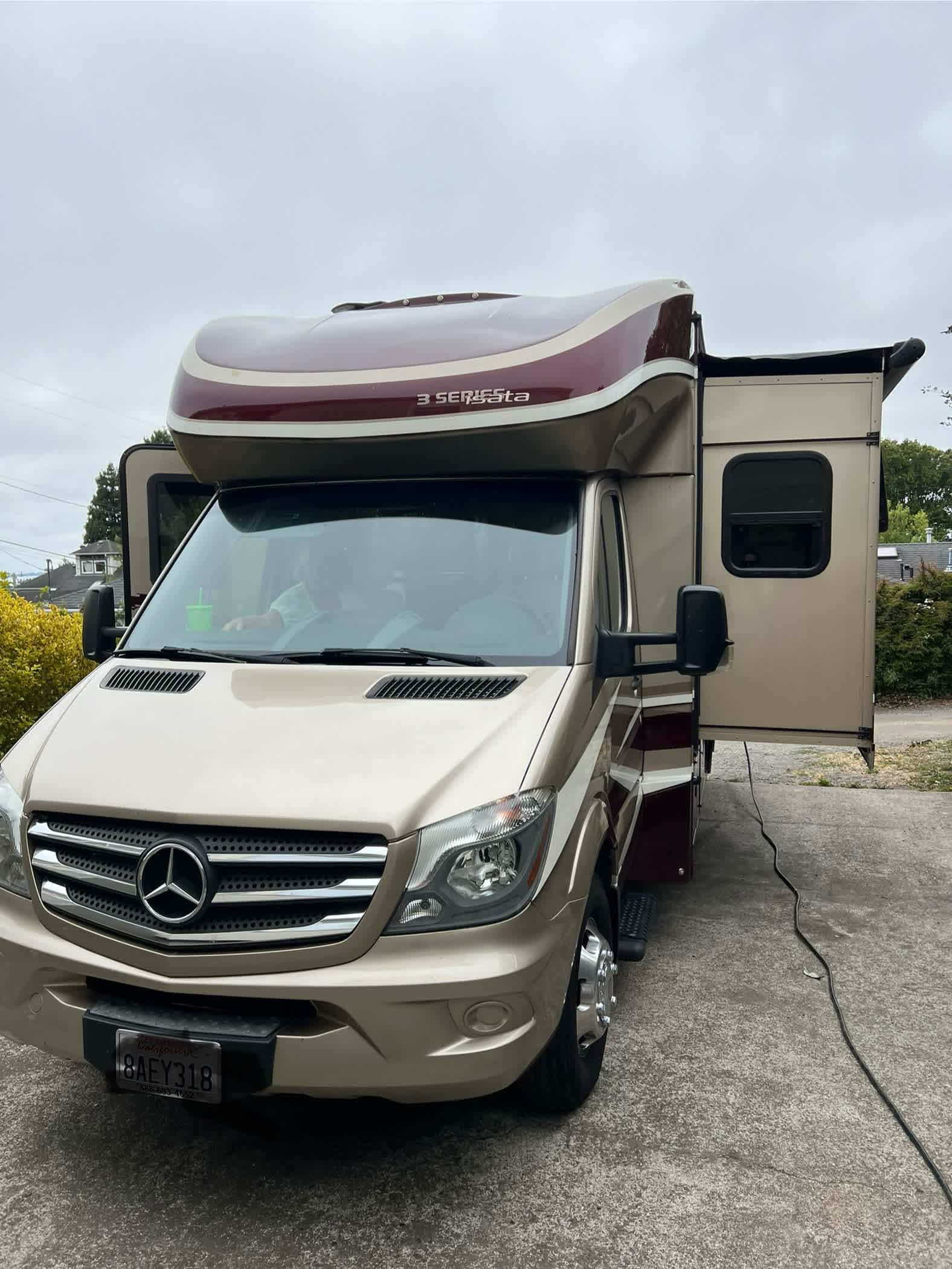 27 foot class C with slide out