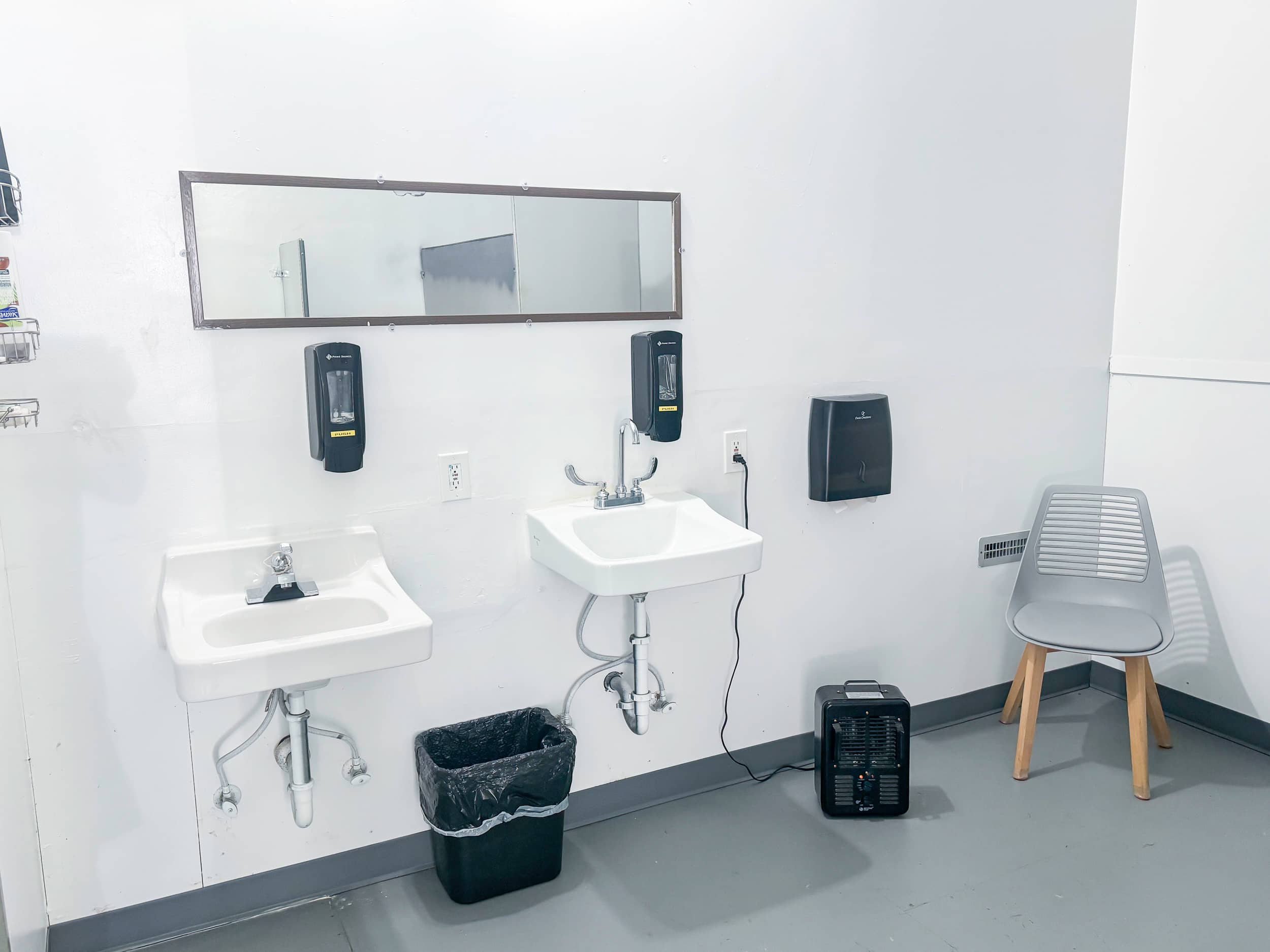 very clean bathroom