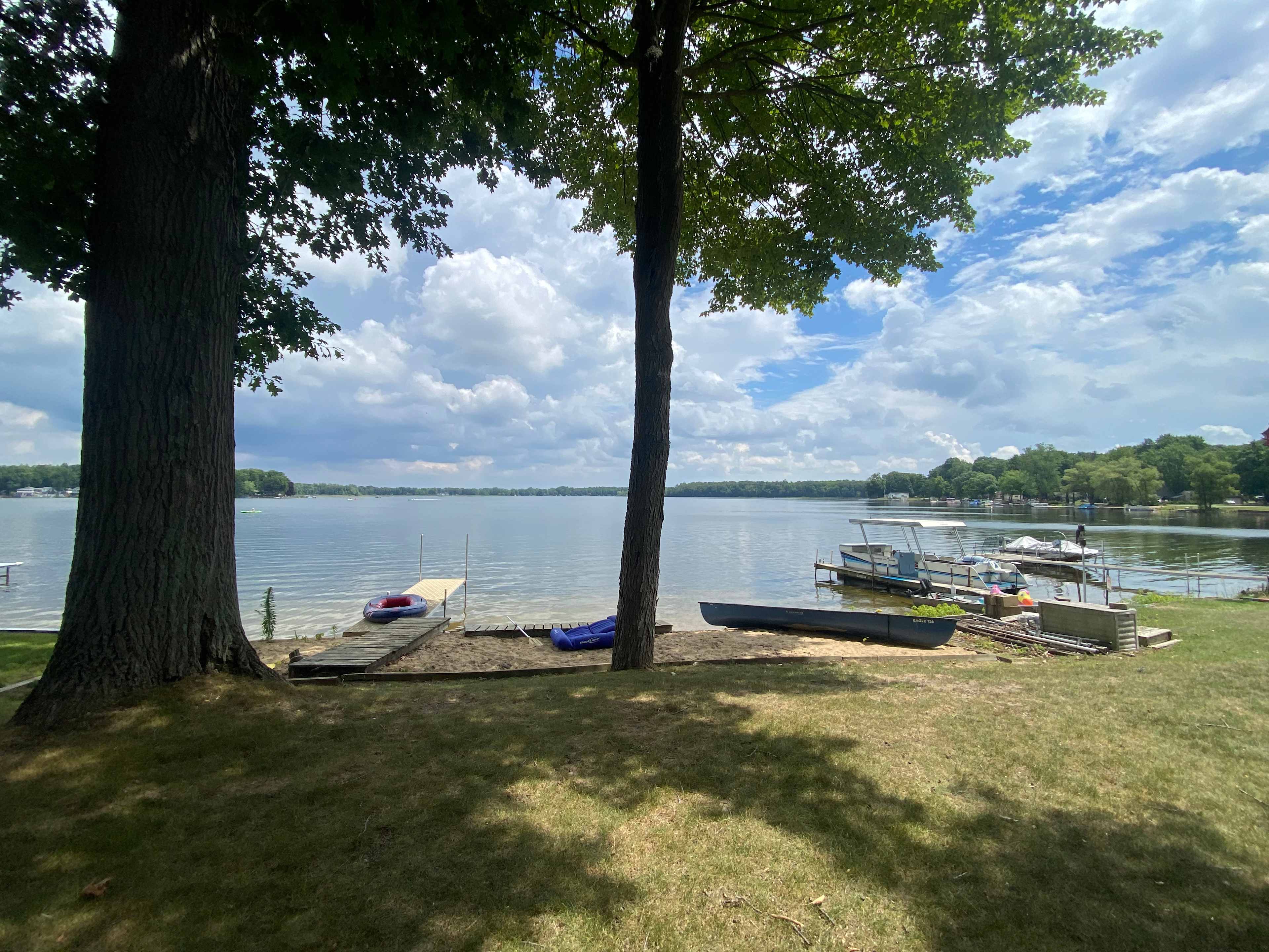 Duck Lake Wooded RV Retreat