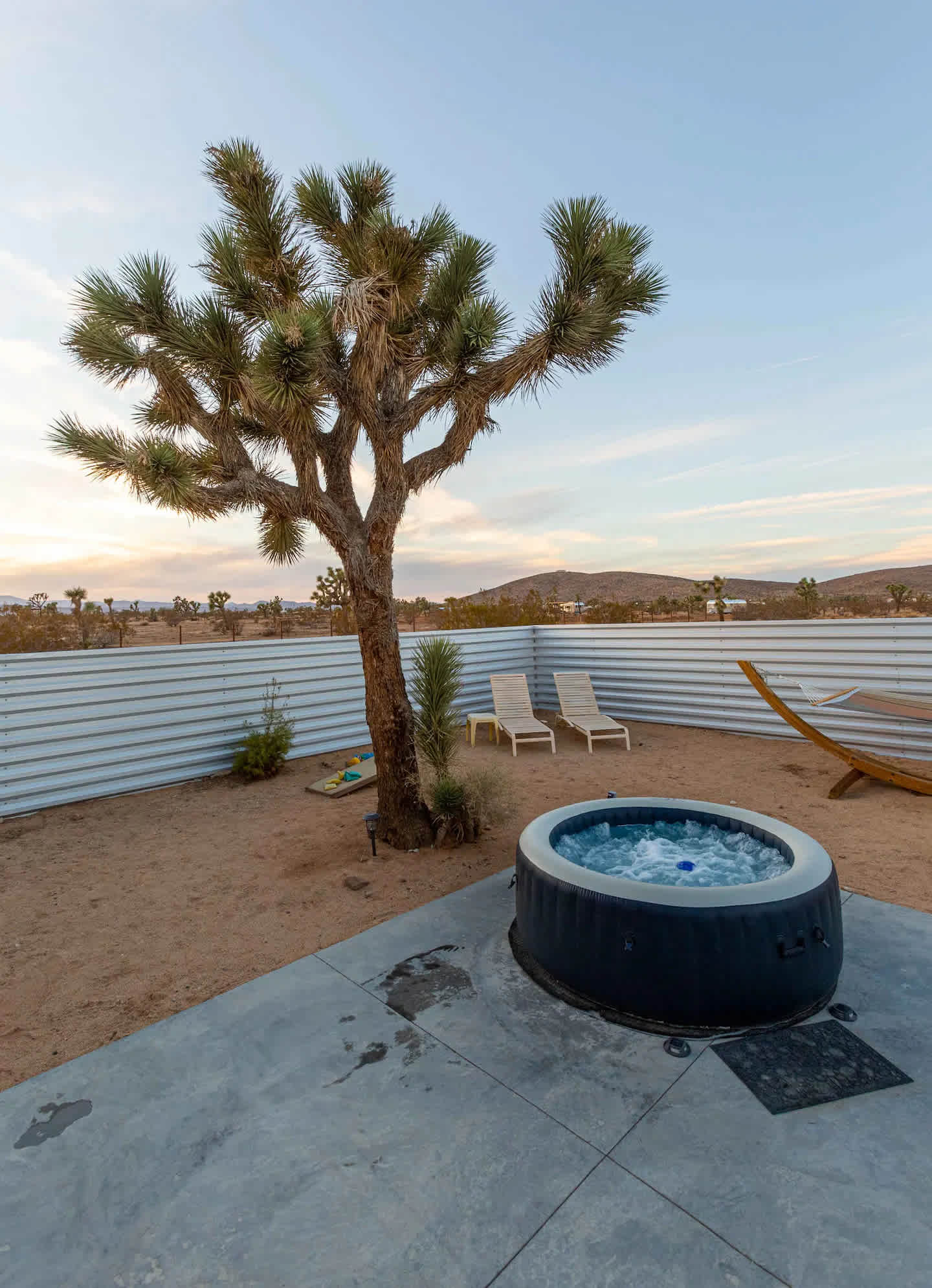 Desert Bliss, Joshua Tree, Huge Skies, Tub & Pool