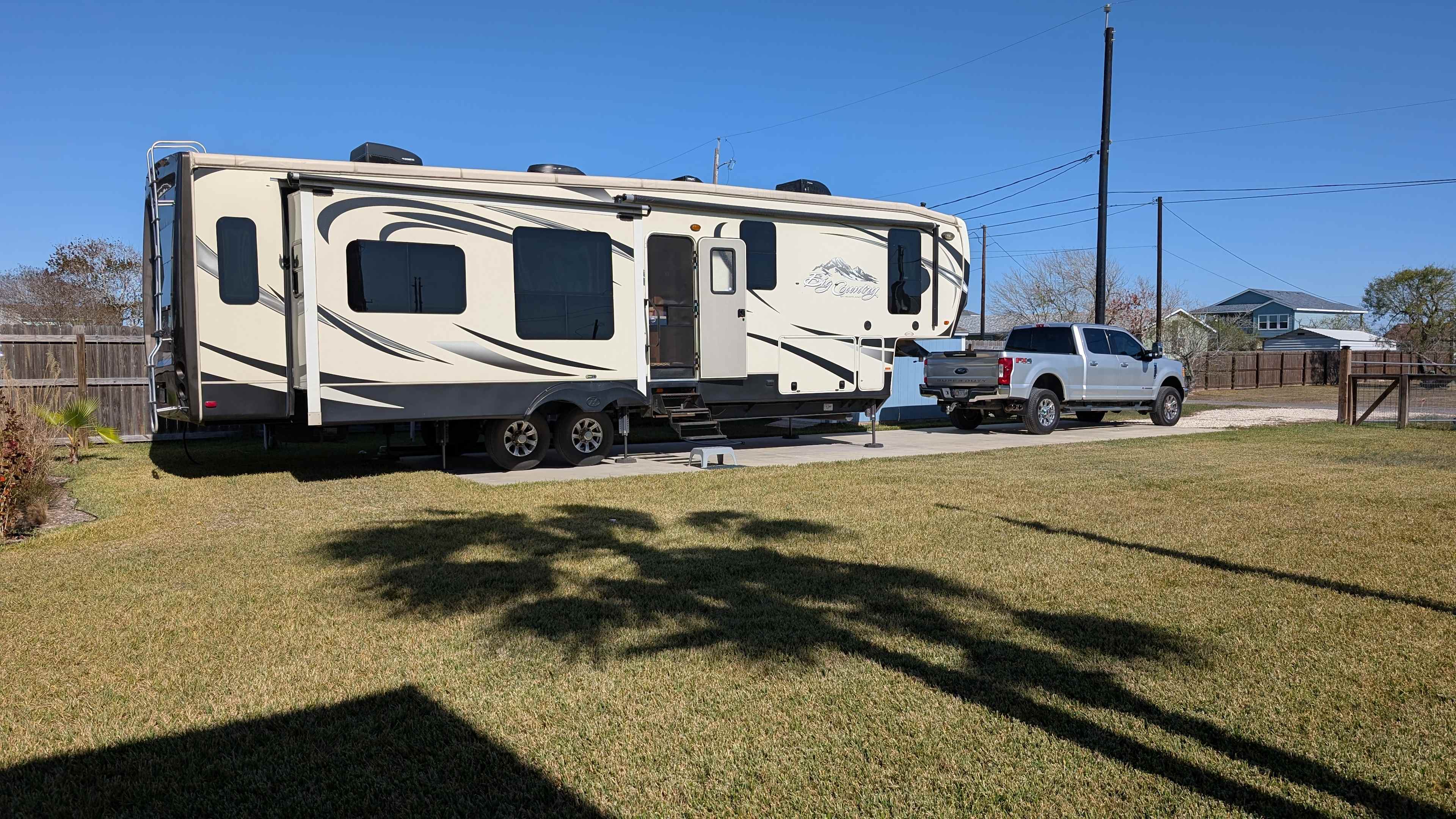 Fish & Chill-Waterfront RV site