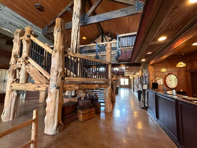 Antler Oaks Lodge And RV Resort
