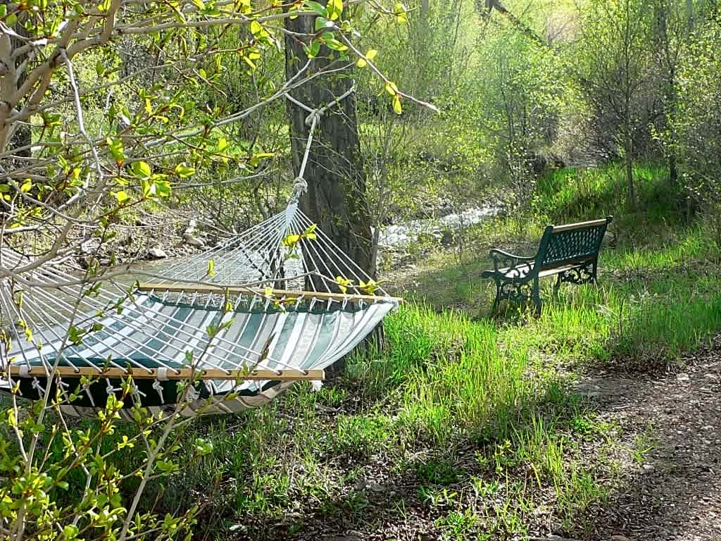 Bullion Creekside Retreat