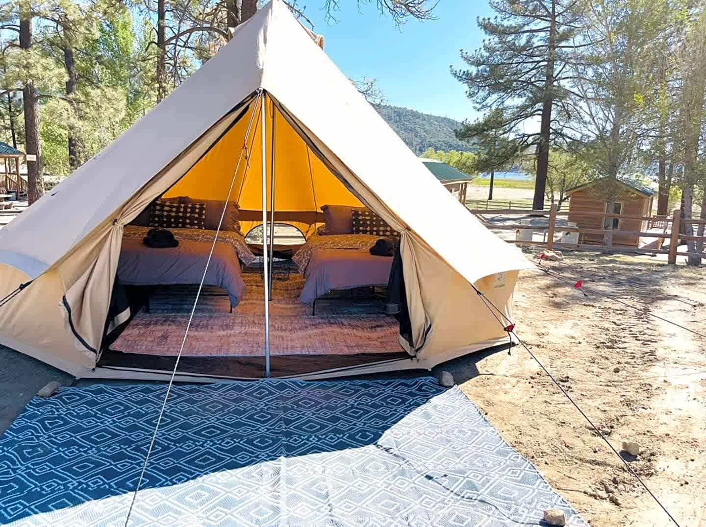 Lake Hemet Campground