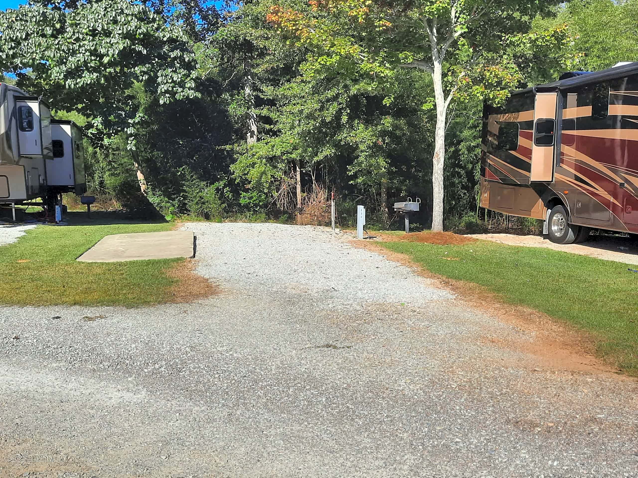 Eagle's Landing RV Park - Auburn, AL