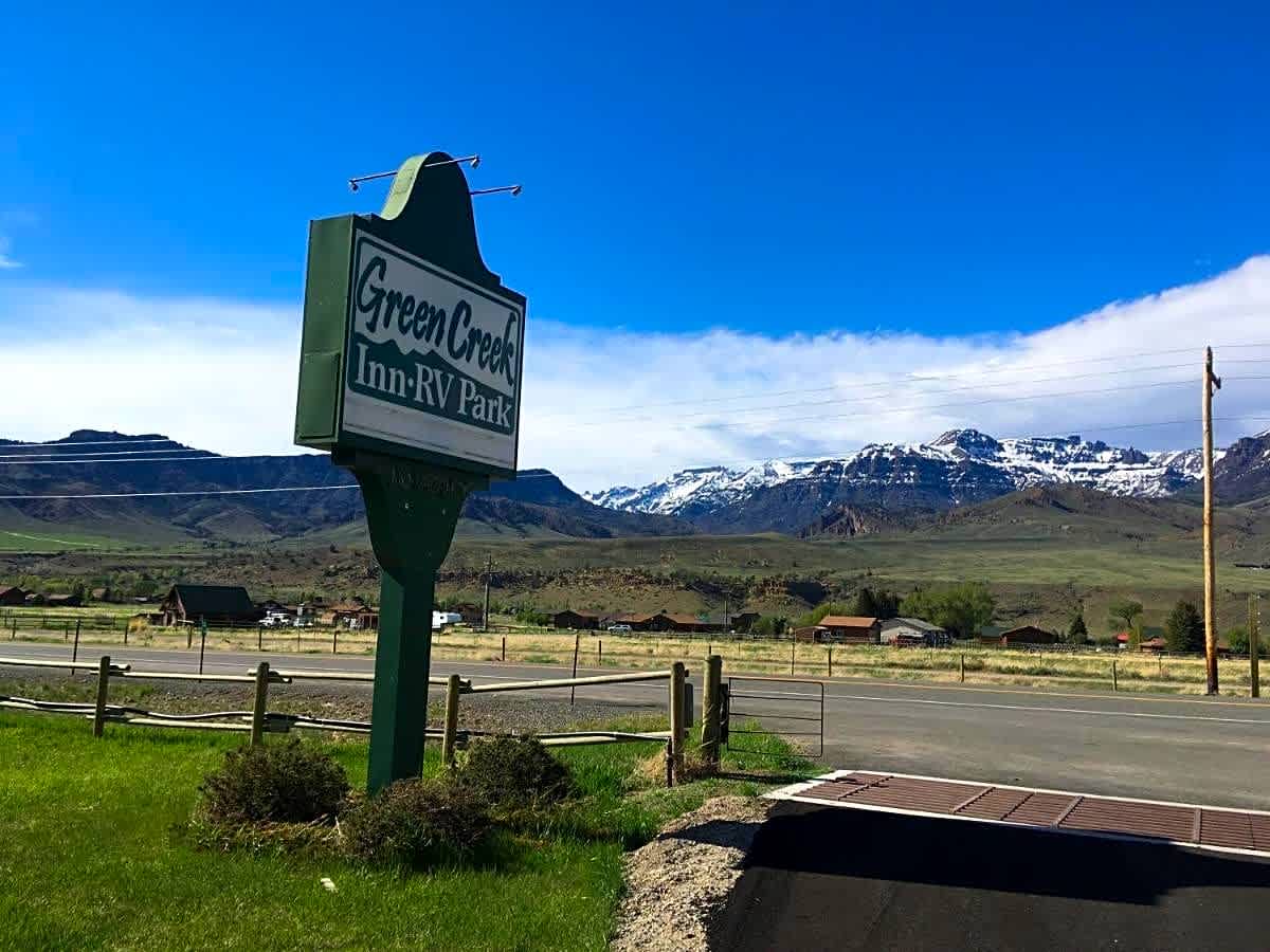 Green Creek Inn & RV Park