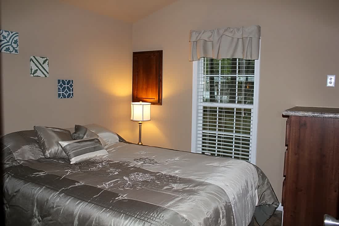 Crockett Lakefront RV Resort & Marina