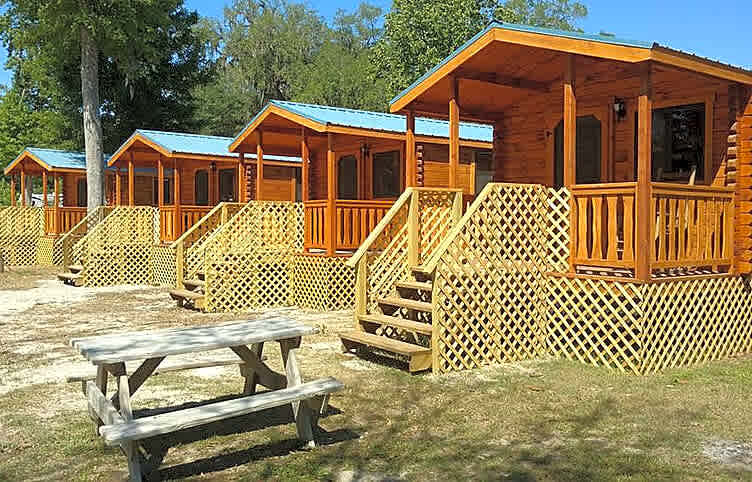 Ellie Ray's RV Resort & Lounge
