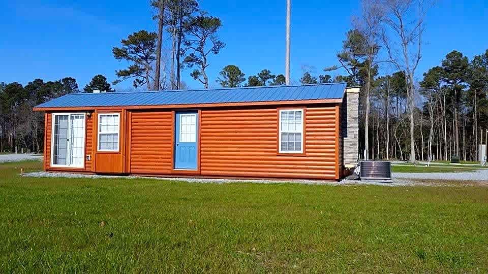 Raleigh Oaks RV Resort & Cottages