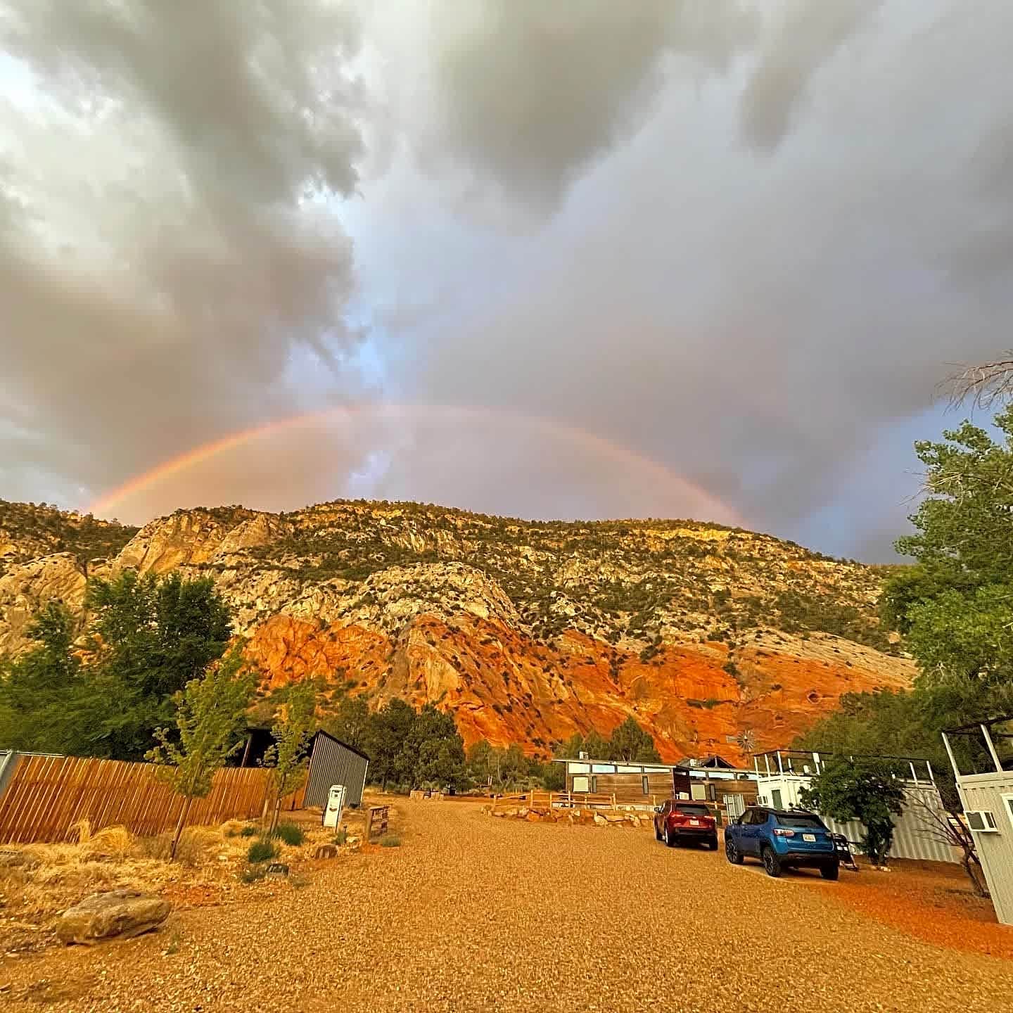 Cliffside Cabins & RV Park