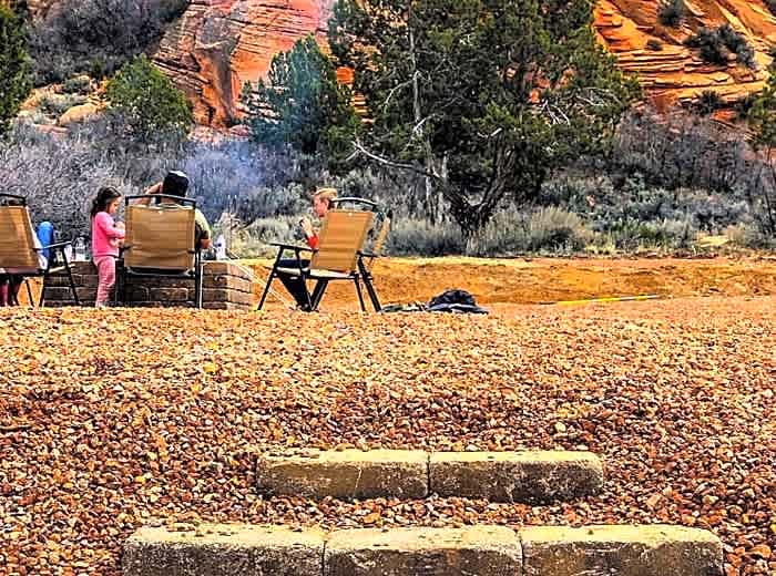 Cliffside Cabins & RV Park