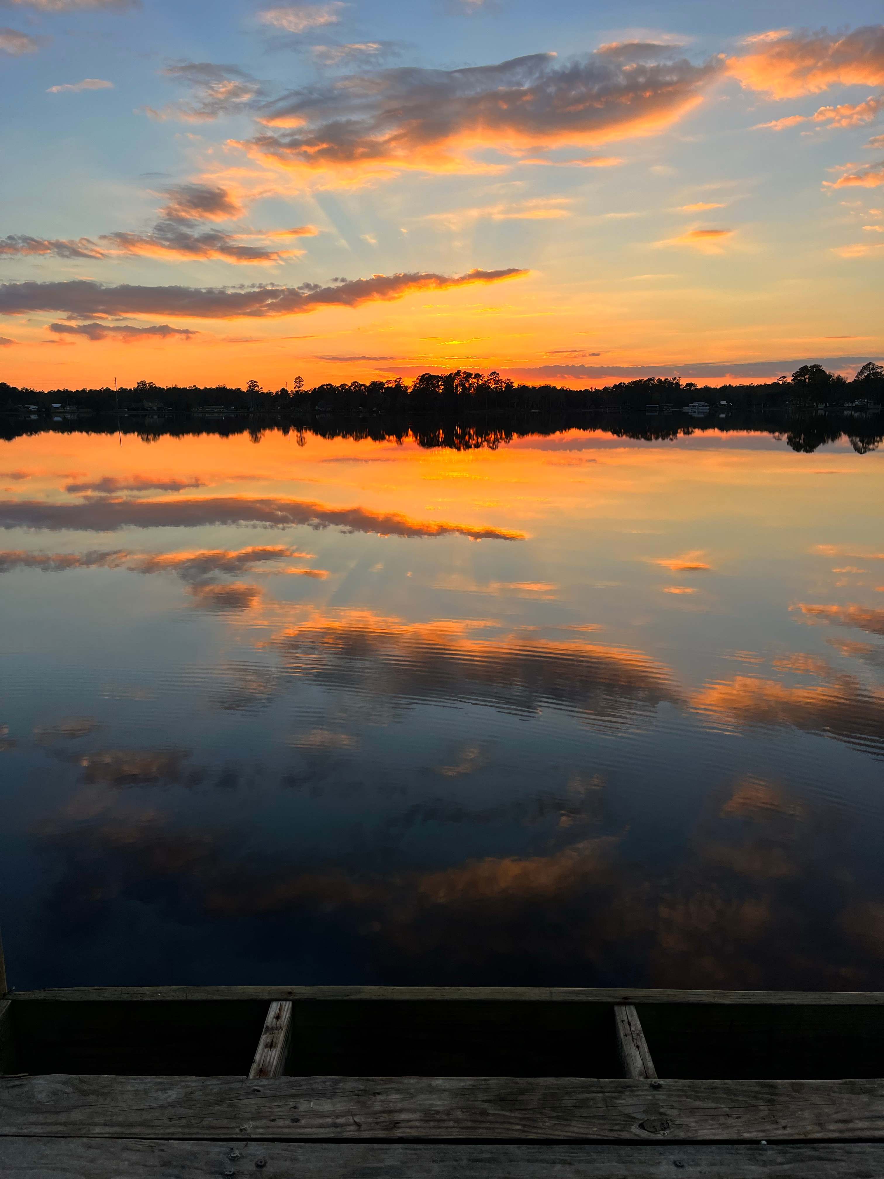 Whispering Oaks Lakeside Sanctuary