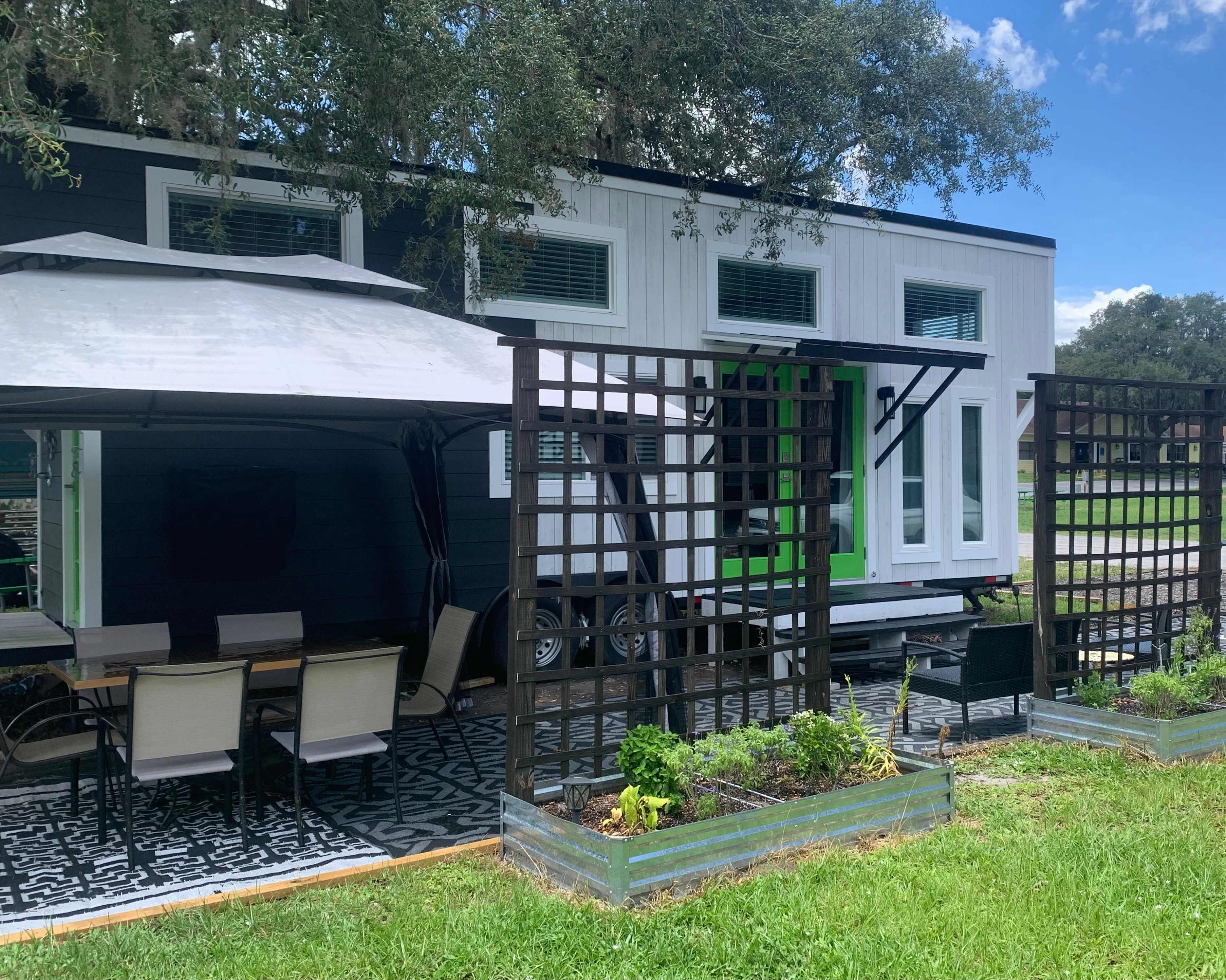 Tiny Hamptons Homes