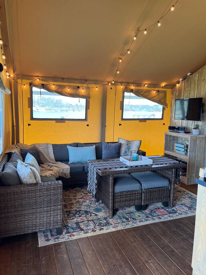 Lakeside Getaway