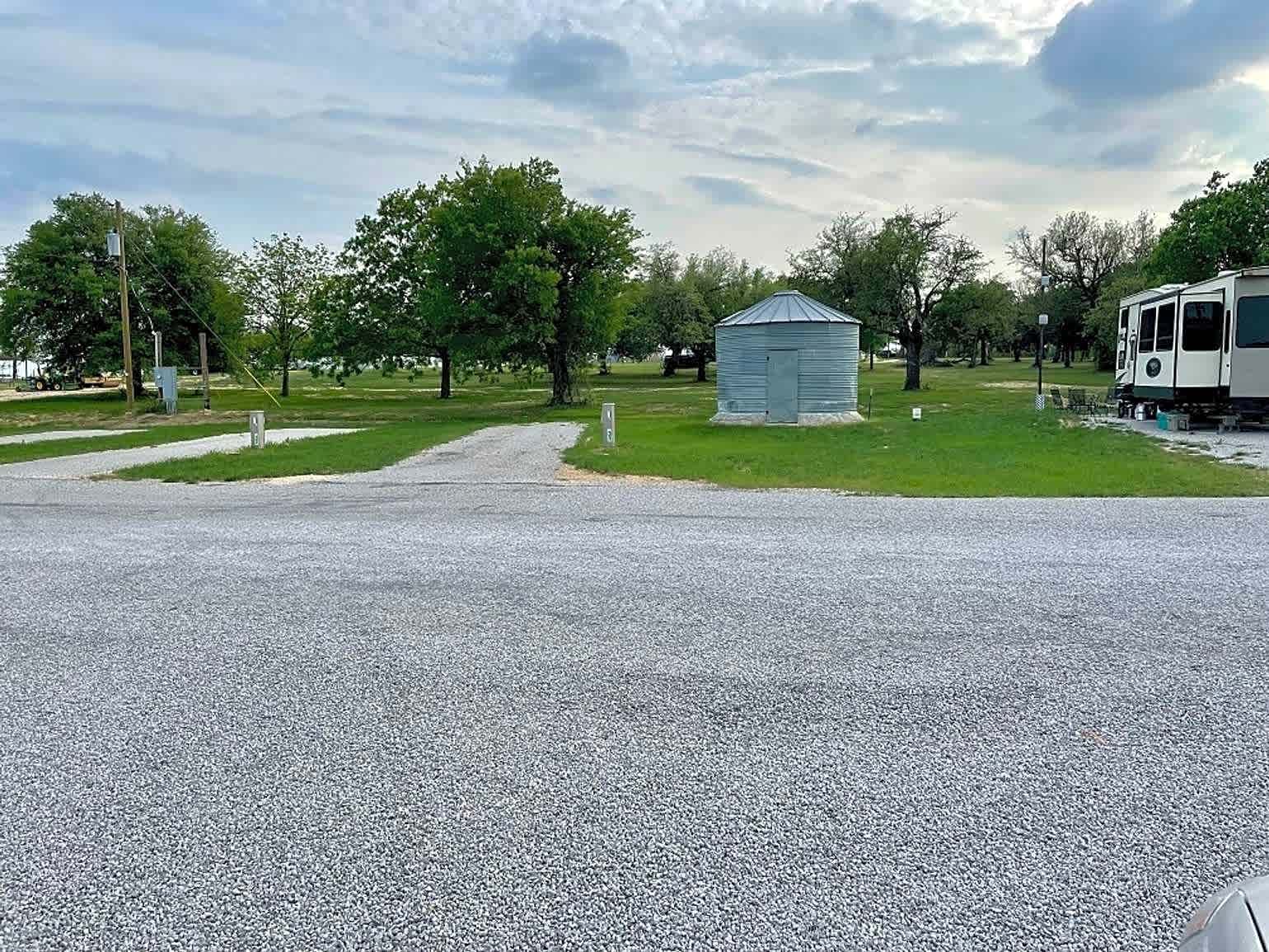 30/50 Amp Premium RV Site